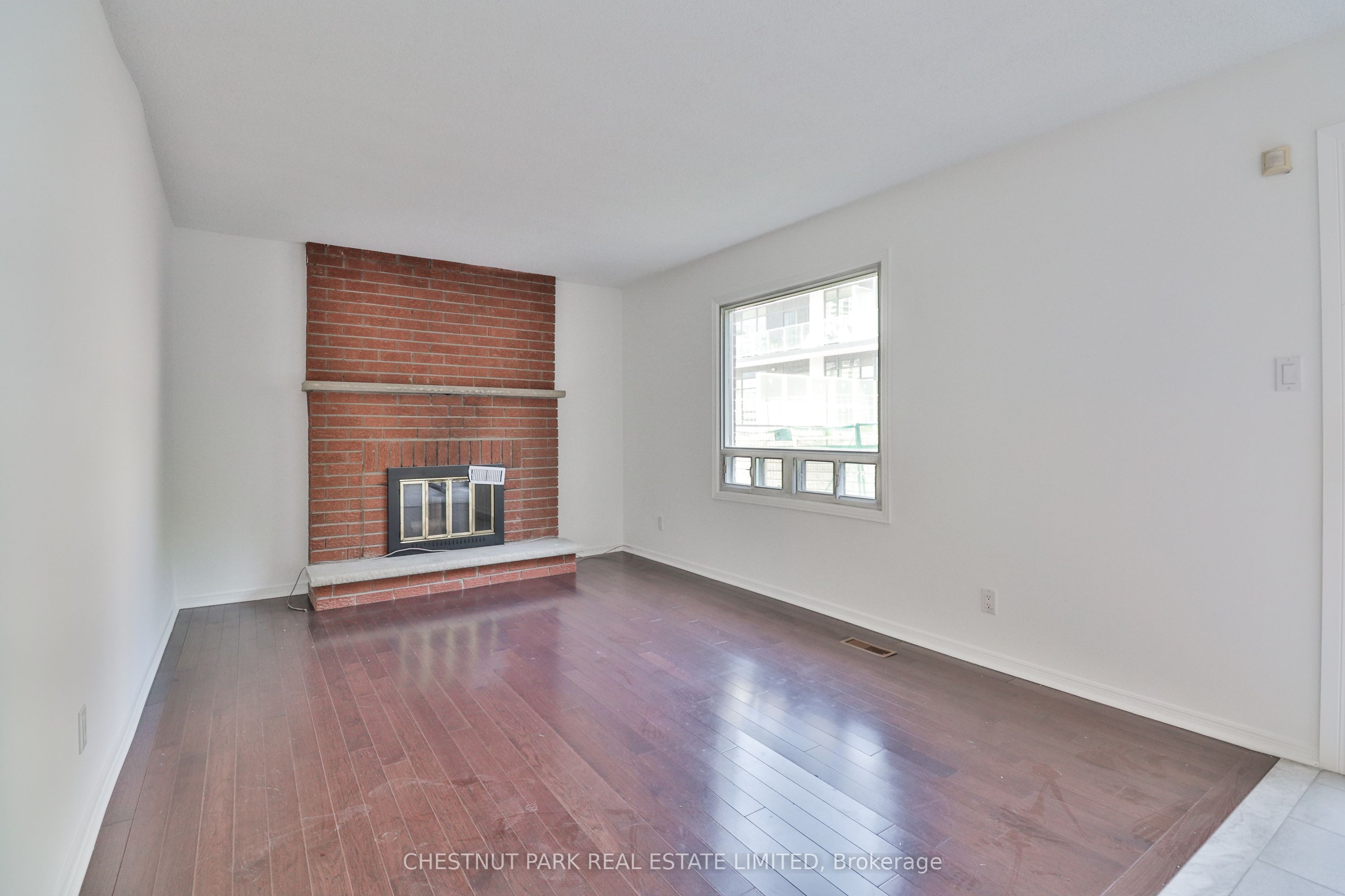 18 Dervock Crescent Property Photo 4