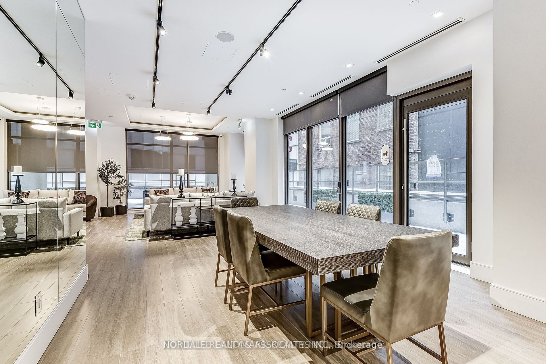 28 Widmer Street Sph29 Property Photo 3