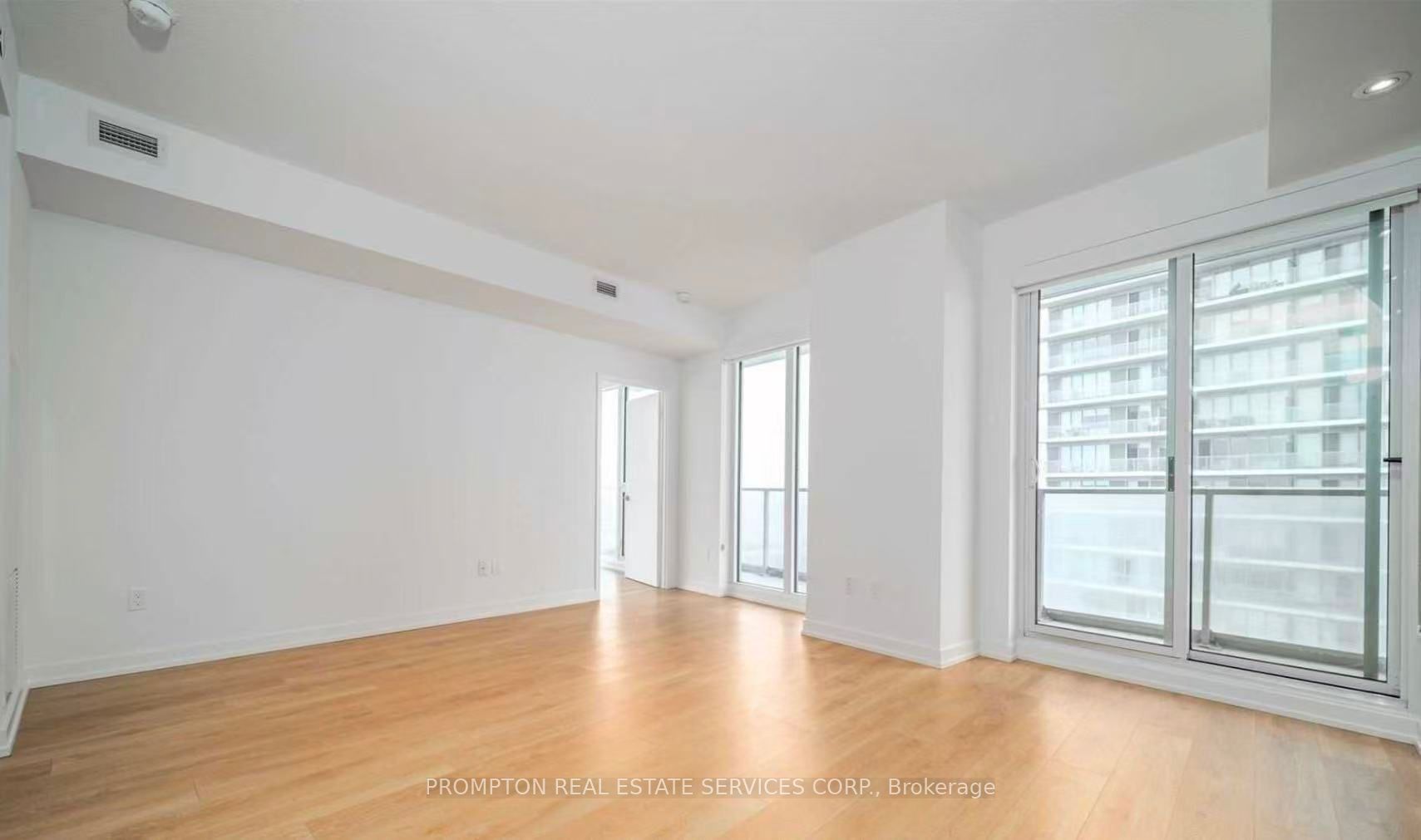 117 Mcmahon Drive 1503 Property Photo 11