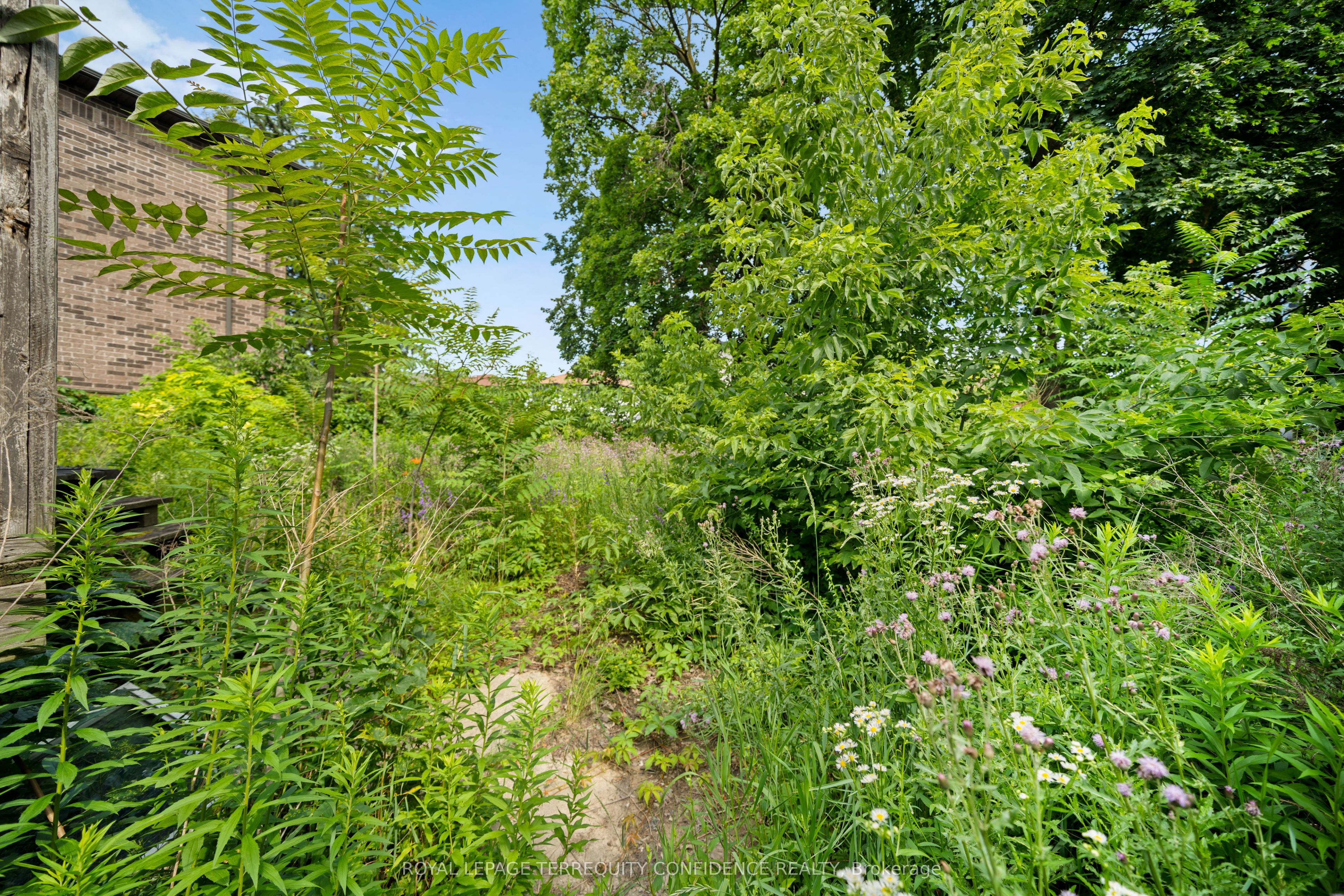 66 Burndale Avenue Property Photo 9