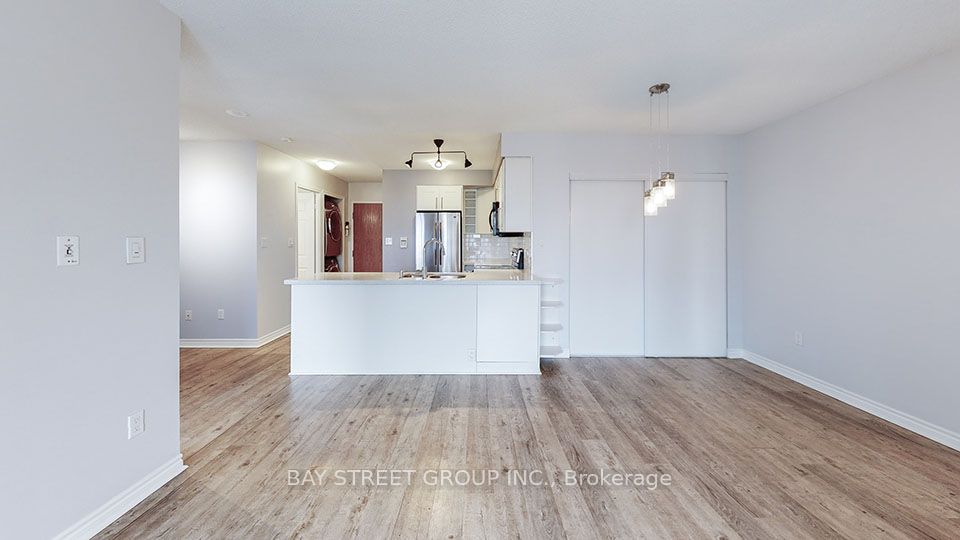 7 Lorraine Drive 1701 Property Photo 3