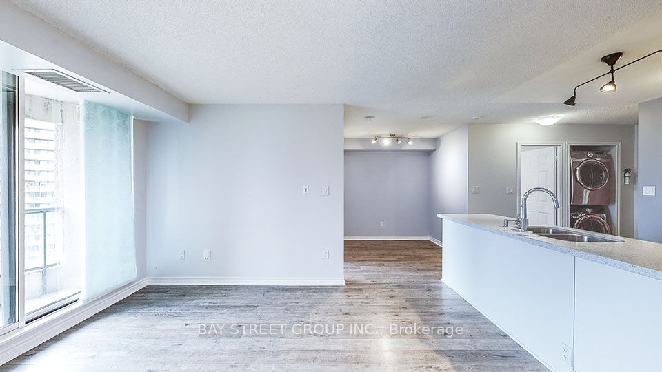 7 Lorraine Drive 1701 Property Photo 5