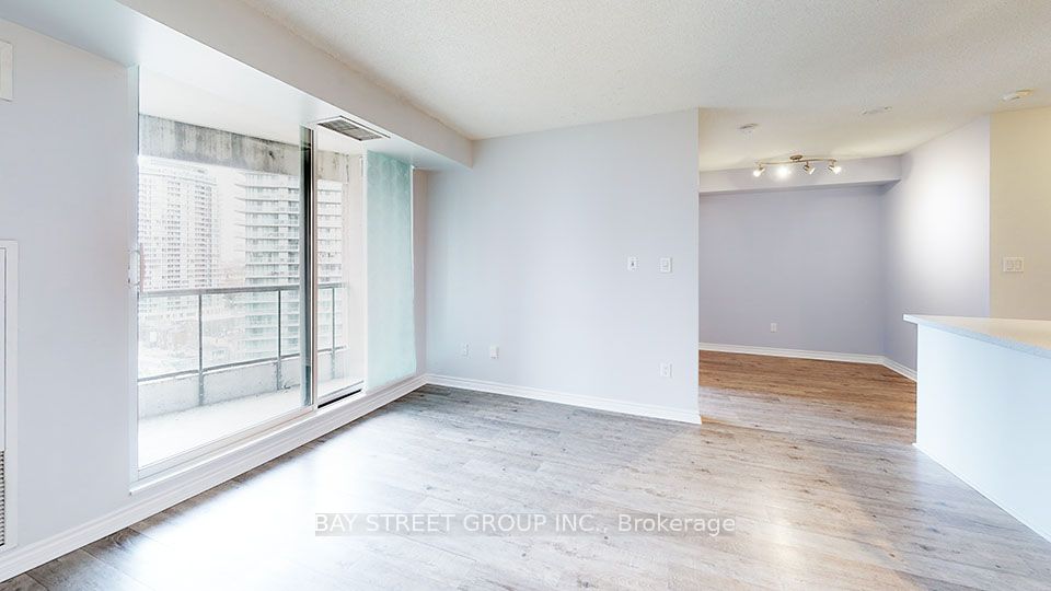 7 Lorraine Drive 1701 Property Photo 6
