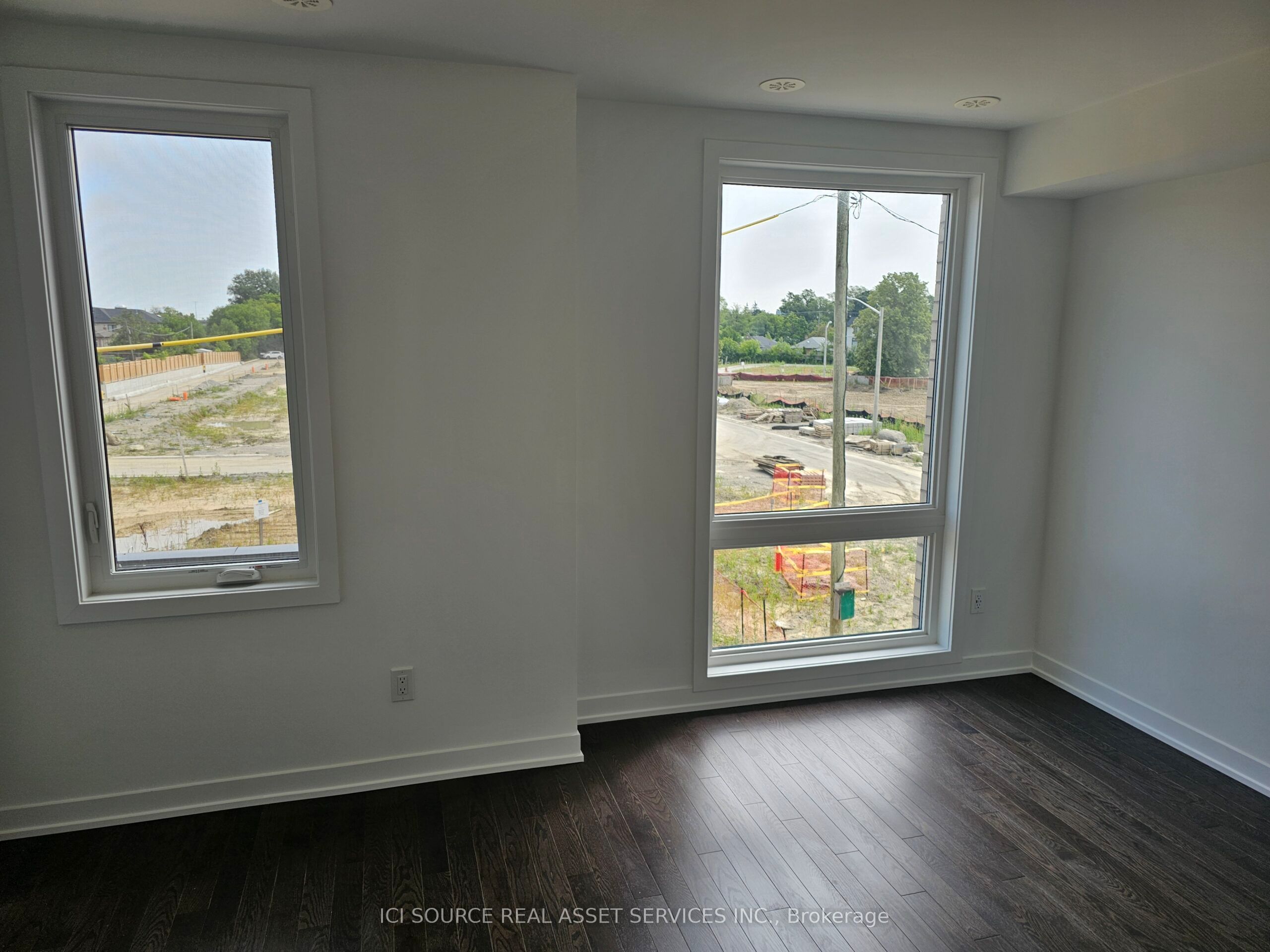 70 Green Gardens Boulevard Unit 2 (upper) Property Photo 7