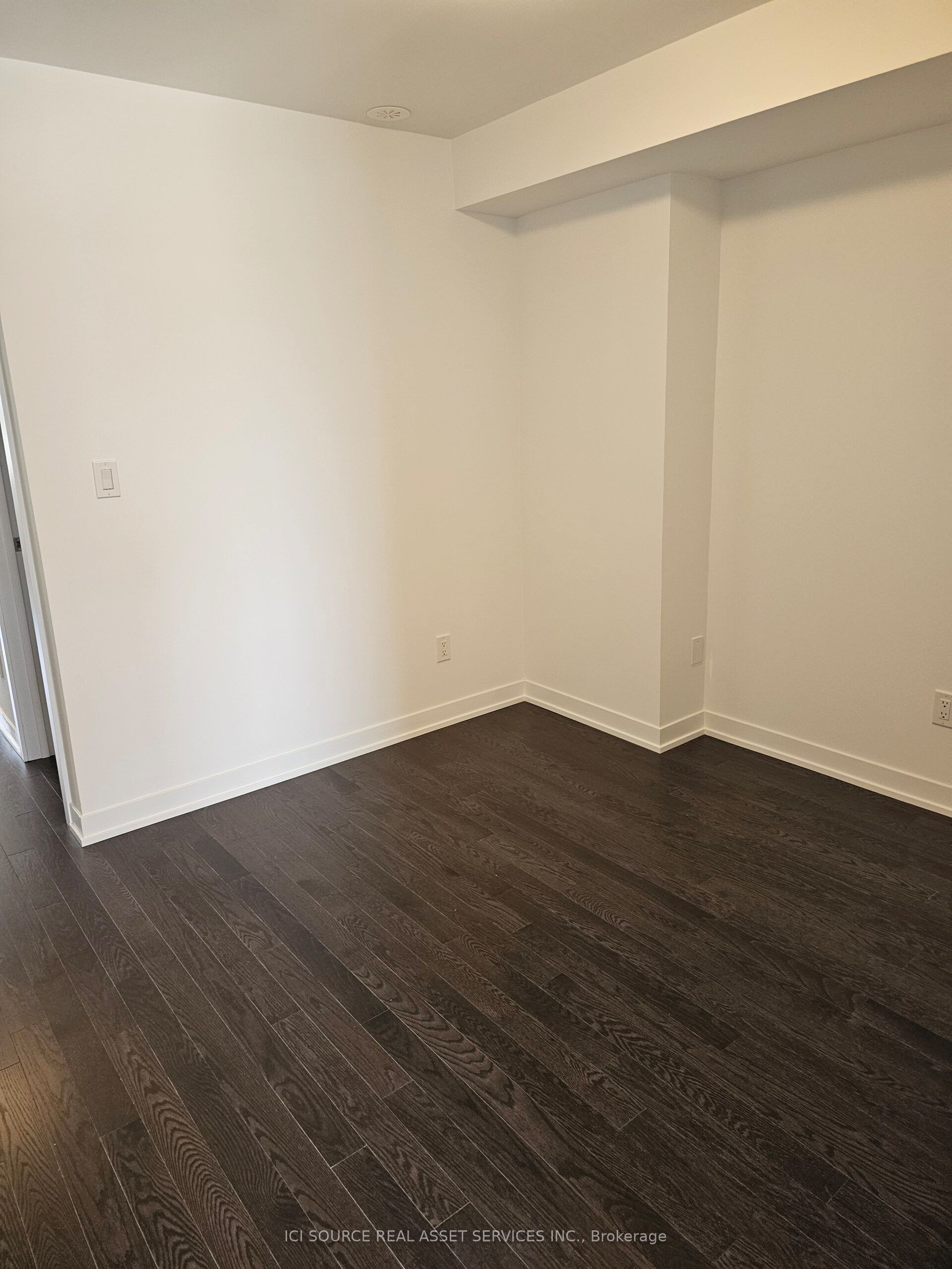 70 Green Gardens Boulevard Unit 2 (upper) Property Photo 8