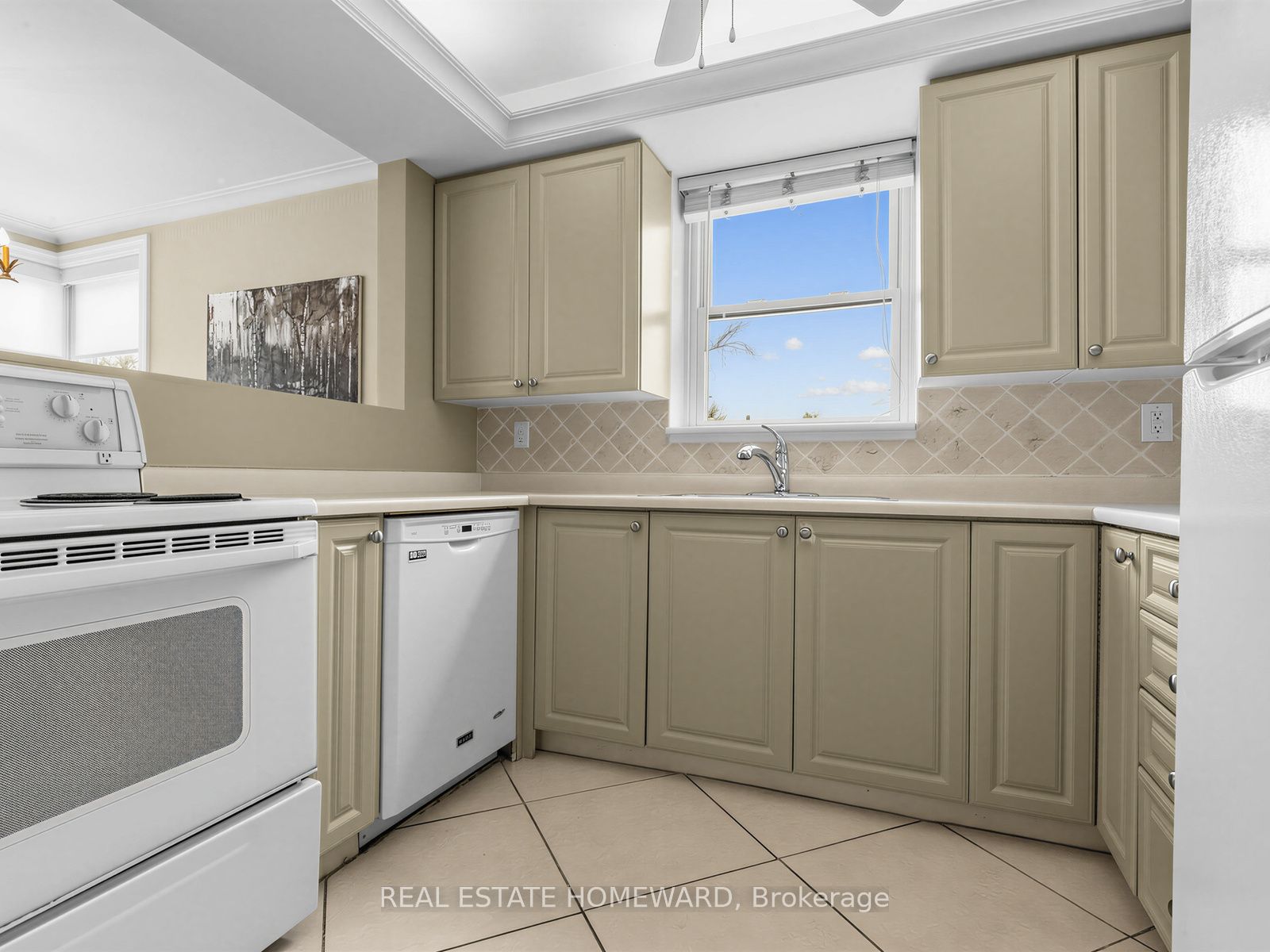 30 Elm Avenue 309 Property Photo 12