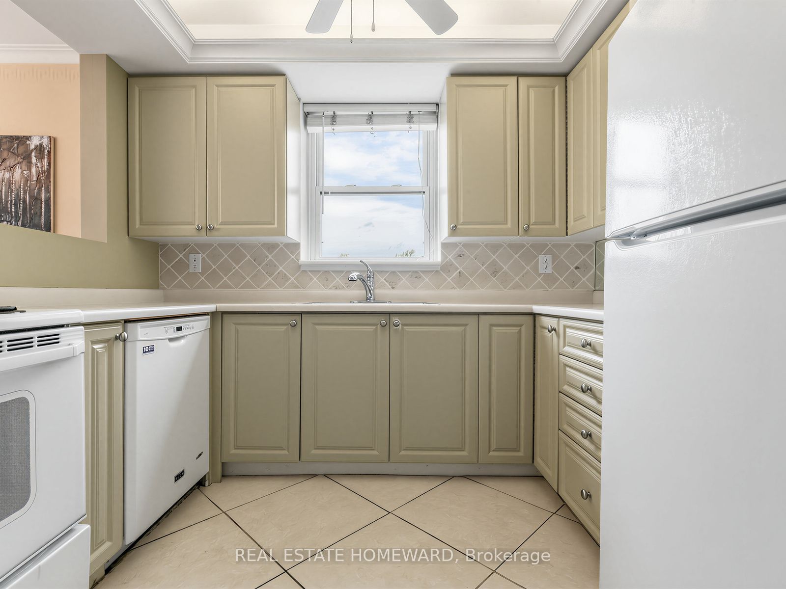30 Elm Avenue 309 Property Photo 13
