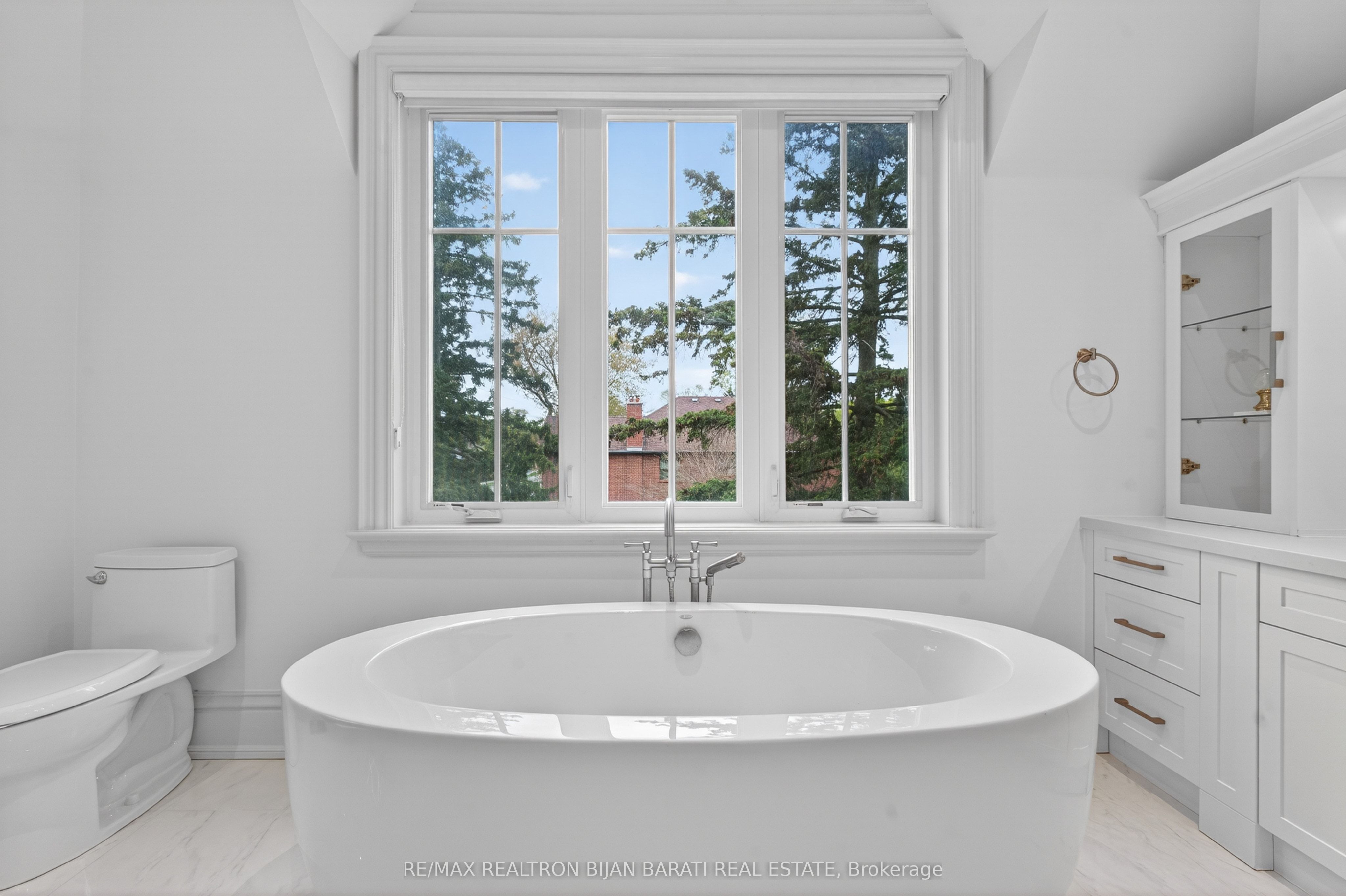 122 Holmes Avenue Property Photo 27