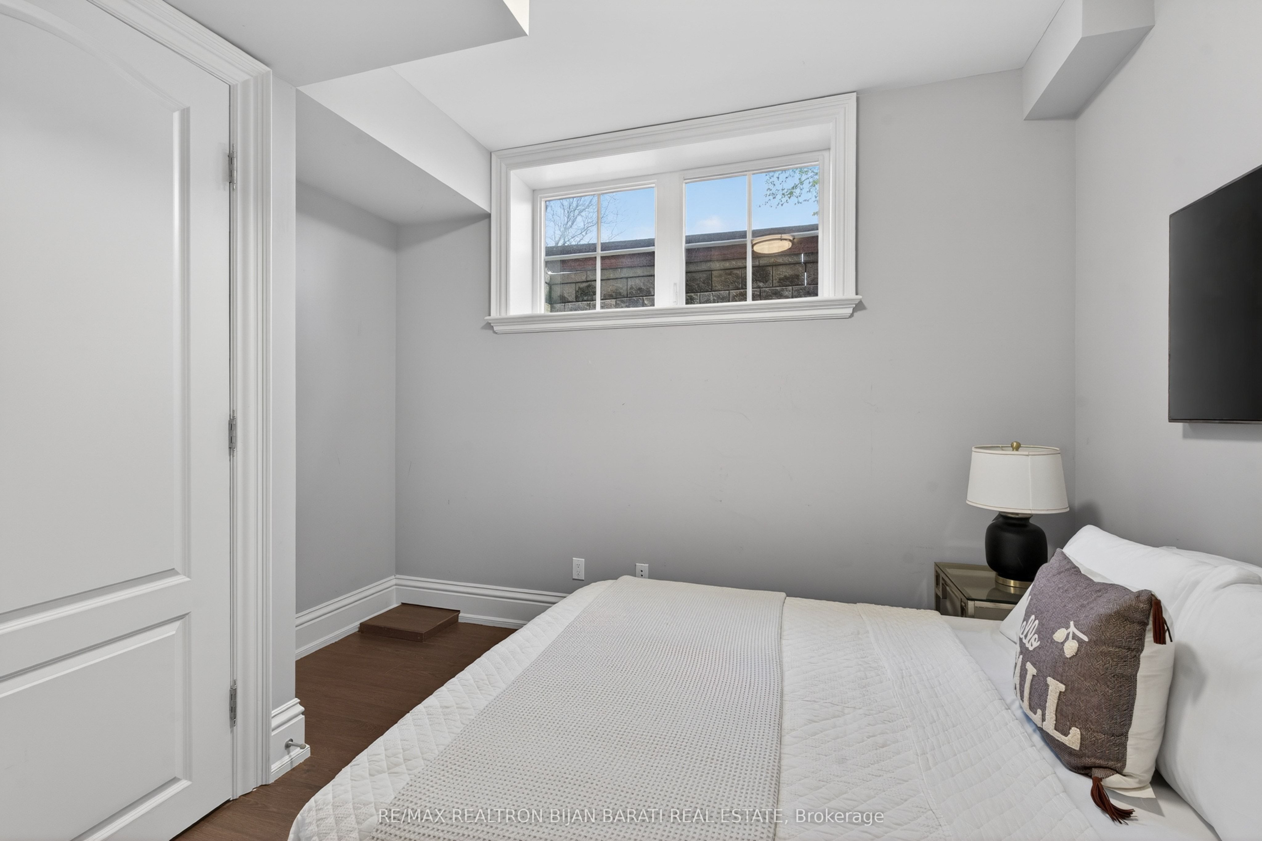 122 Holmes Avenue Property Photo 39