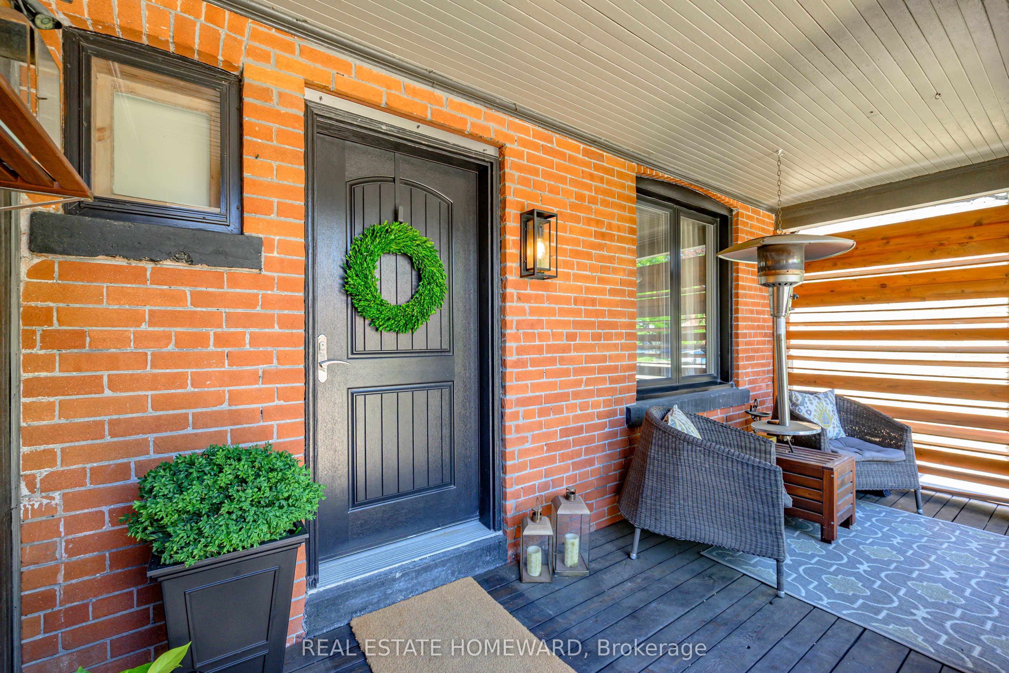 157 Ranleigh Avenue Property Photo 3