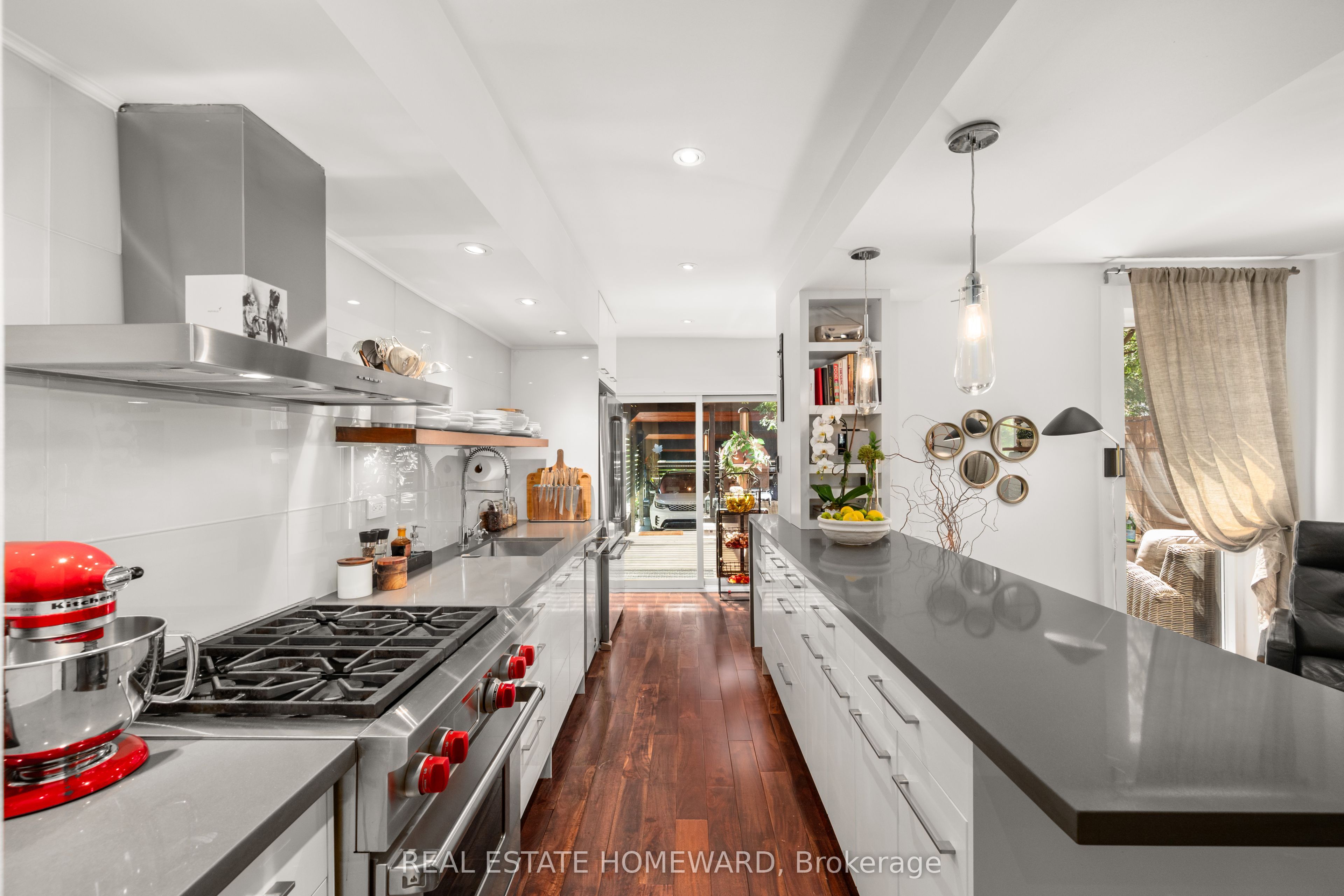 157 Ranleigh Avenue Property Photo 14