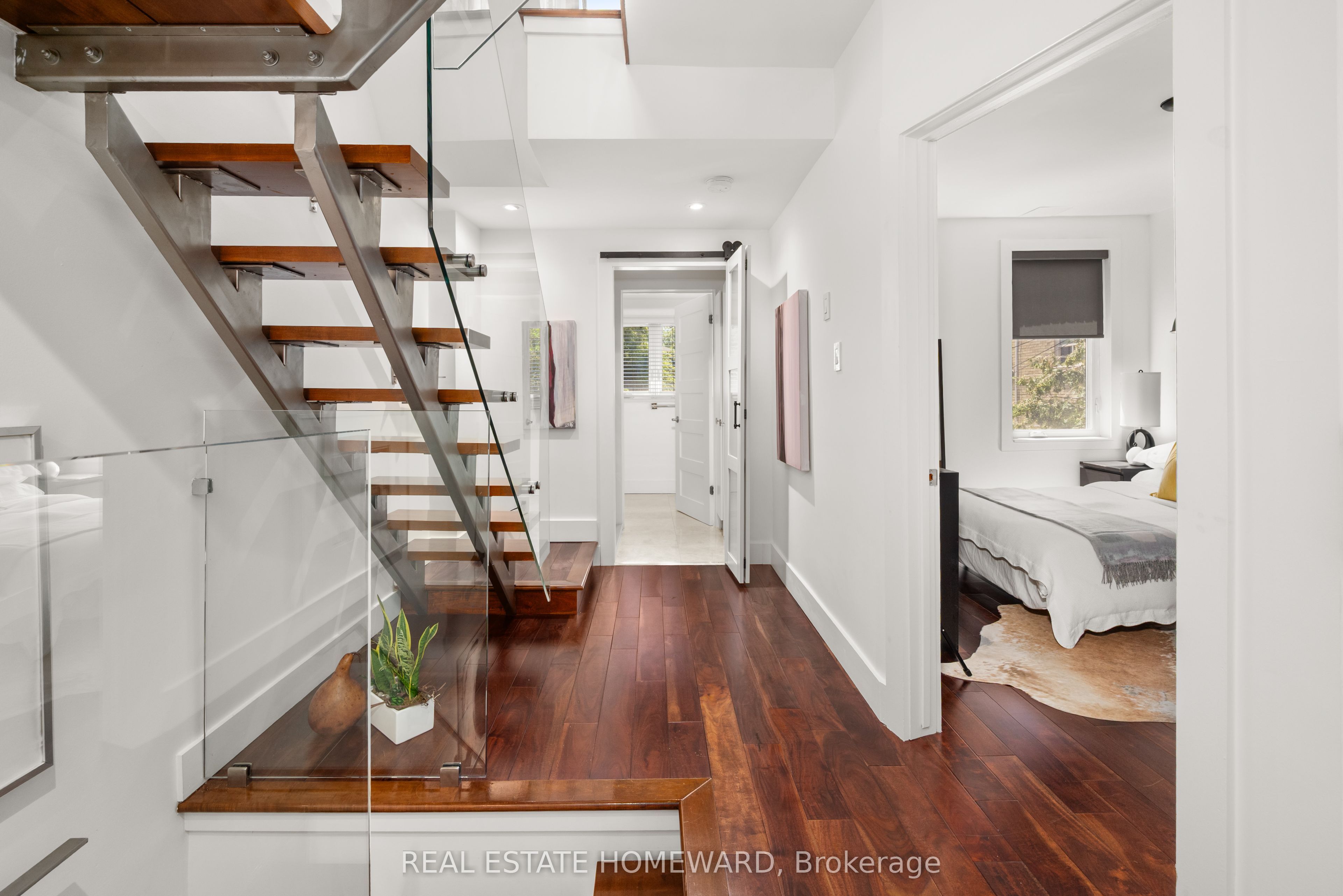 157 Ranleigh Avenue Property Photo 18