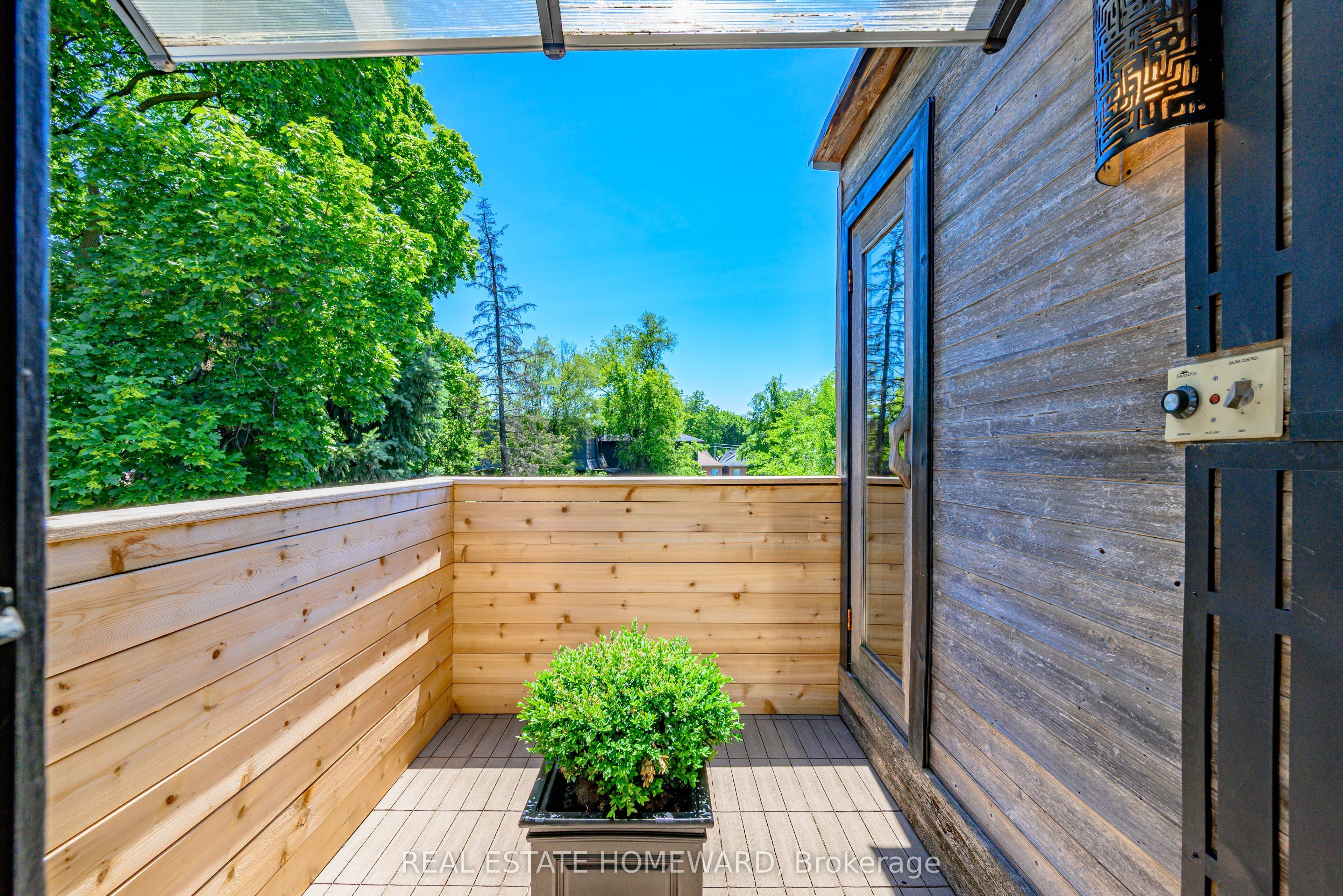 157 Ranleigh Avenue Property Photo 35