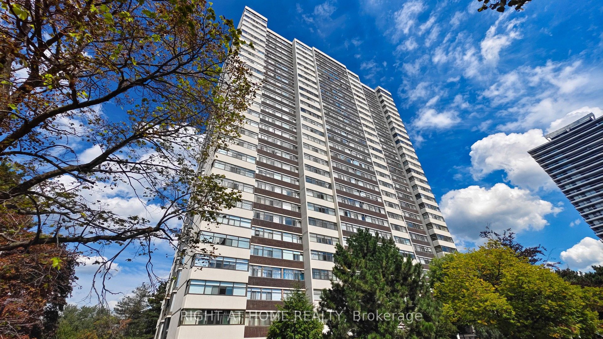 100 Antibes Drive 2805 Property Photo 1
