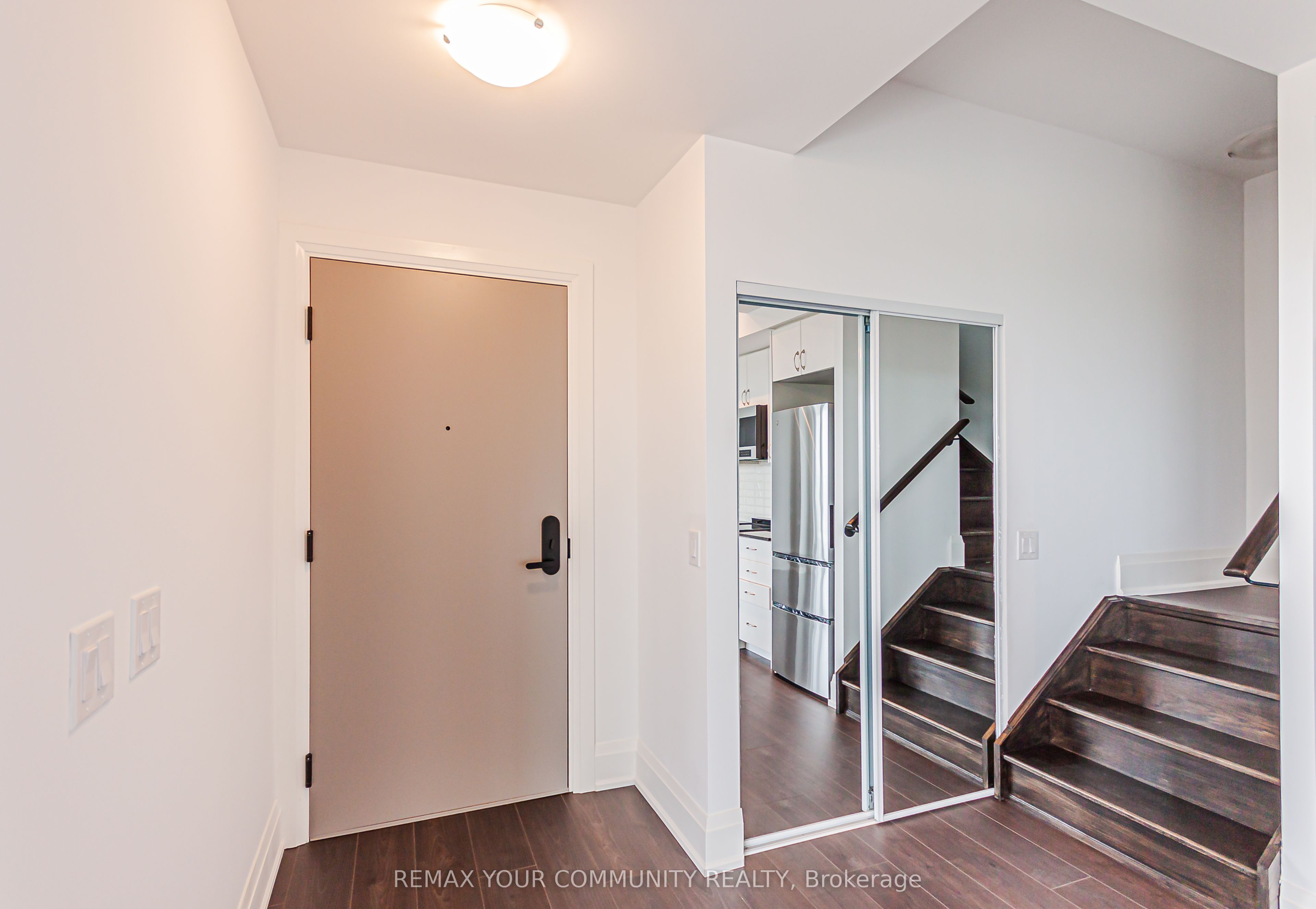 700 Sheppard Avenue W 905 Property Photo 3