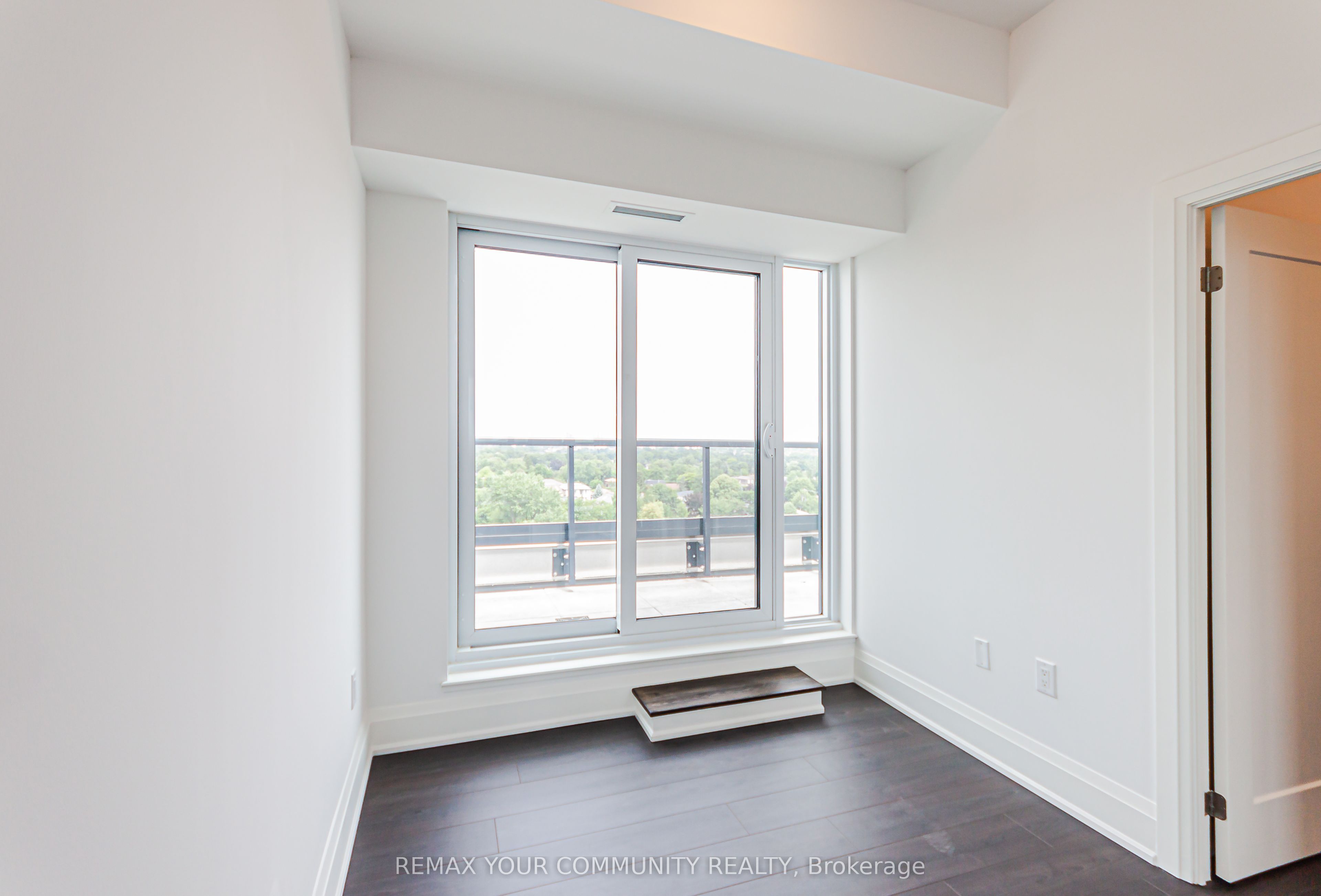700 Sheppard Avenue W 905 Property Photo 13
