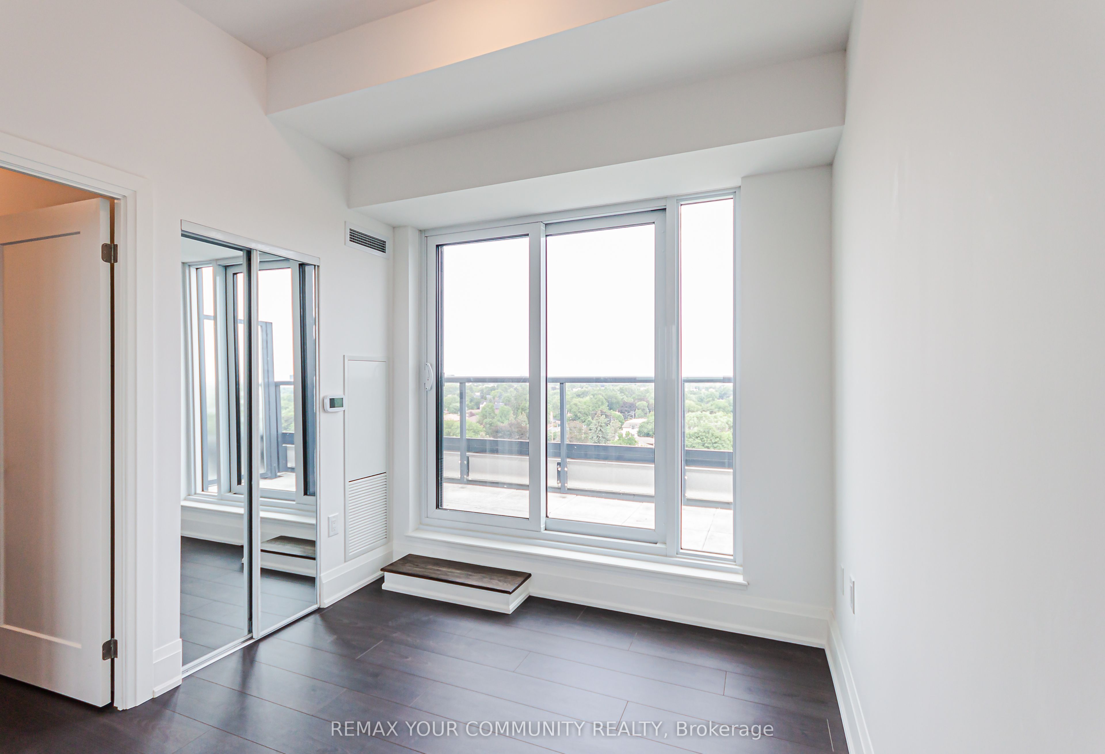 700 Sheppard Avenue W 905 Property Photo 14