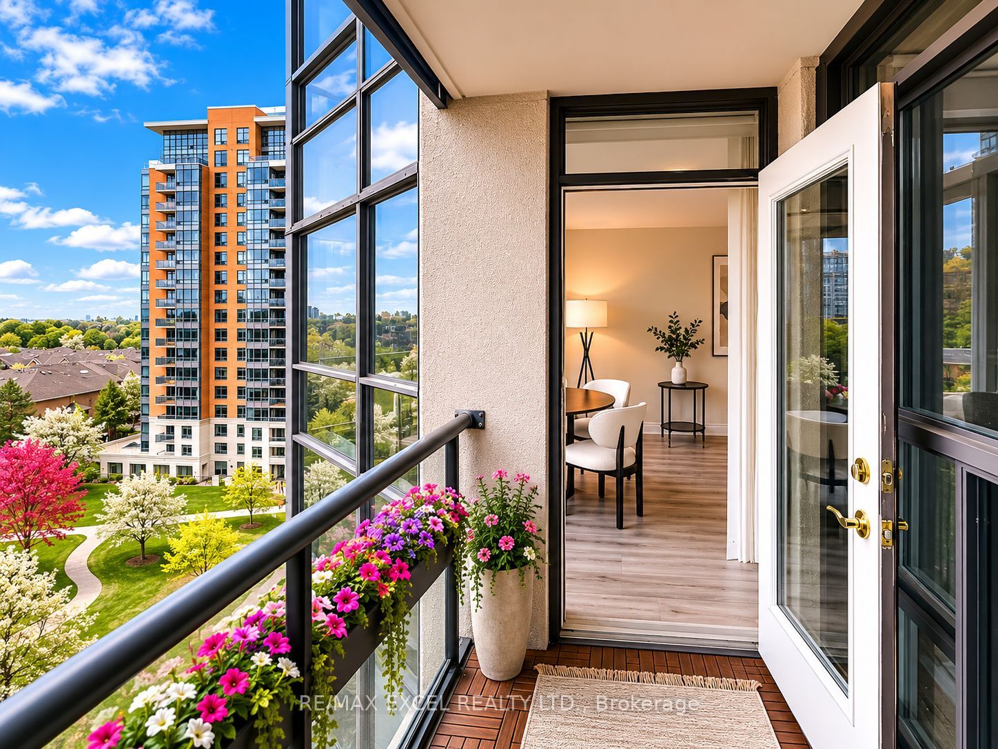 10 Northtown Way 814