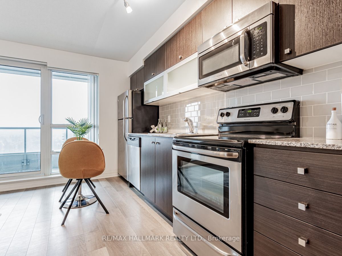 2015 Sheppard Avenue E 1905 Property Photo 15