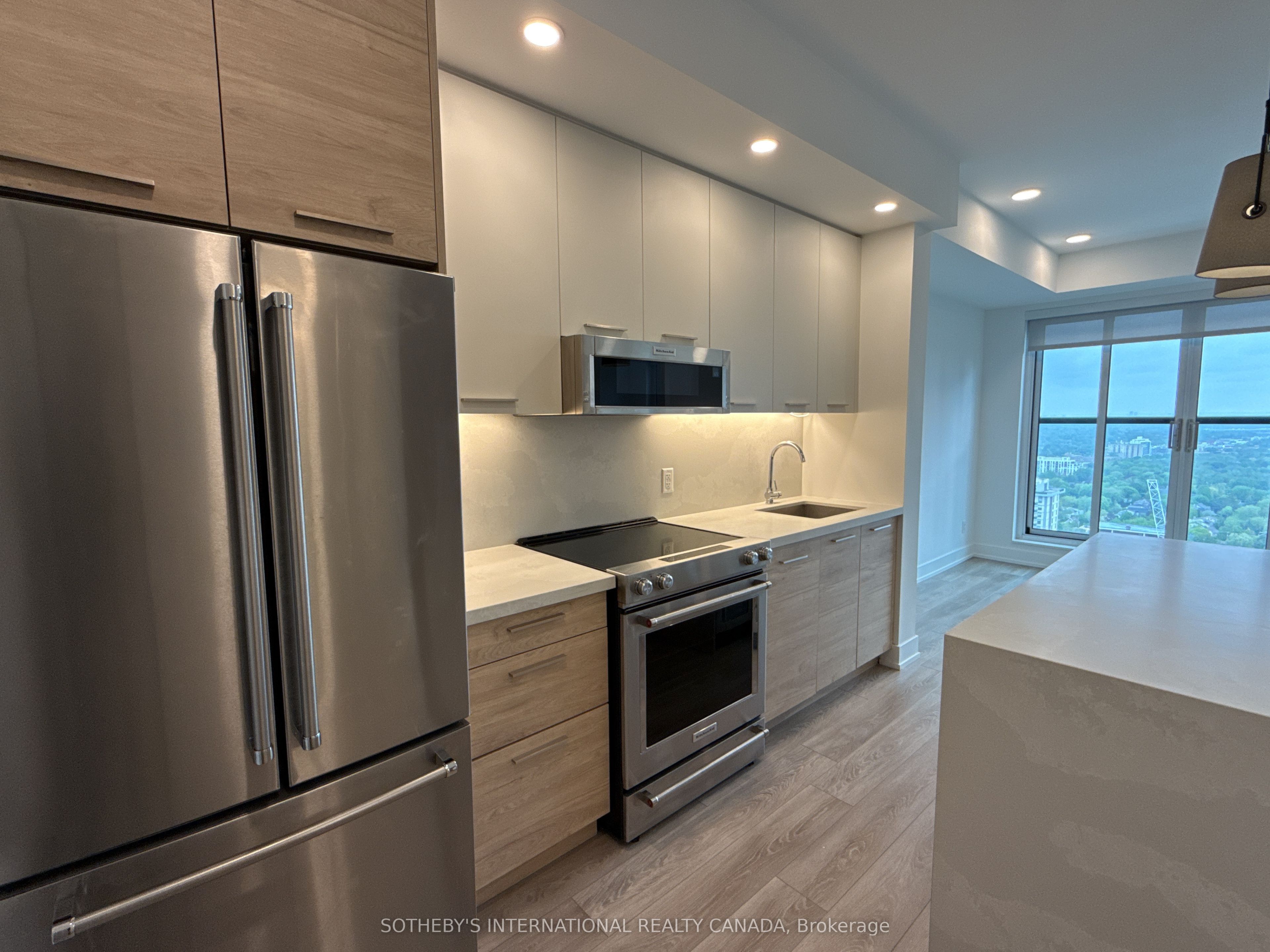 200 Redpath Avenue 2208 Property Photo 2