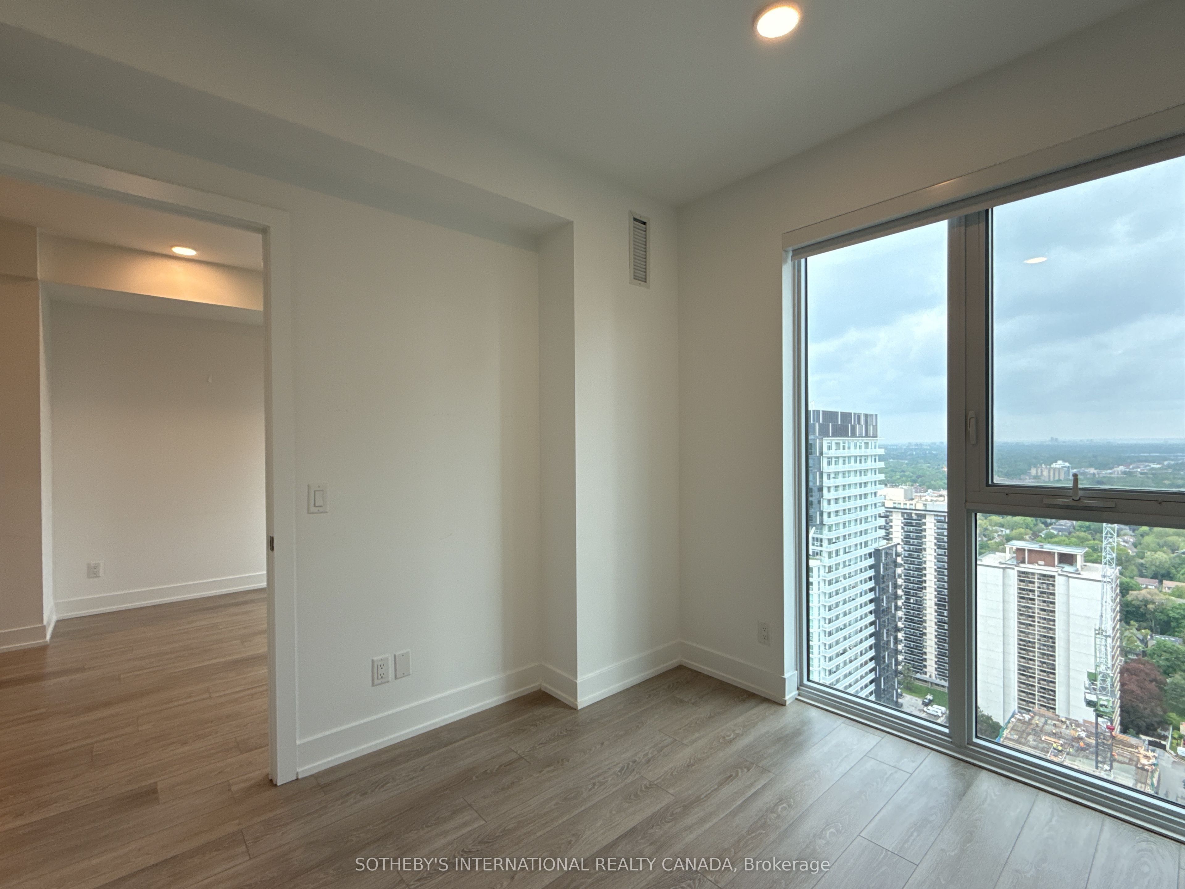 200 Redpath Avenue 2208 Property Photo 4
