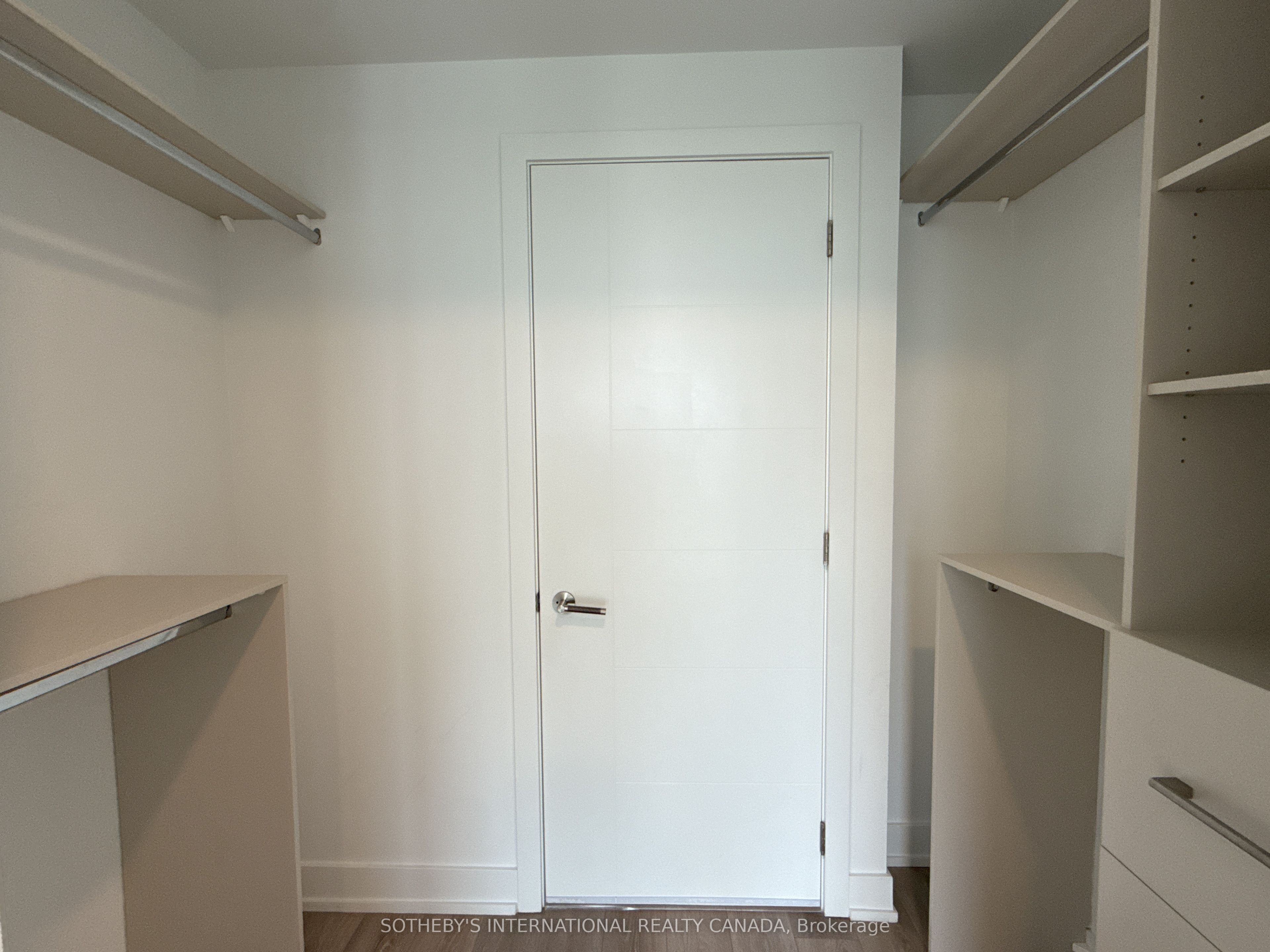 200 Redpath Avenue 2208 Property Photo 8