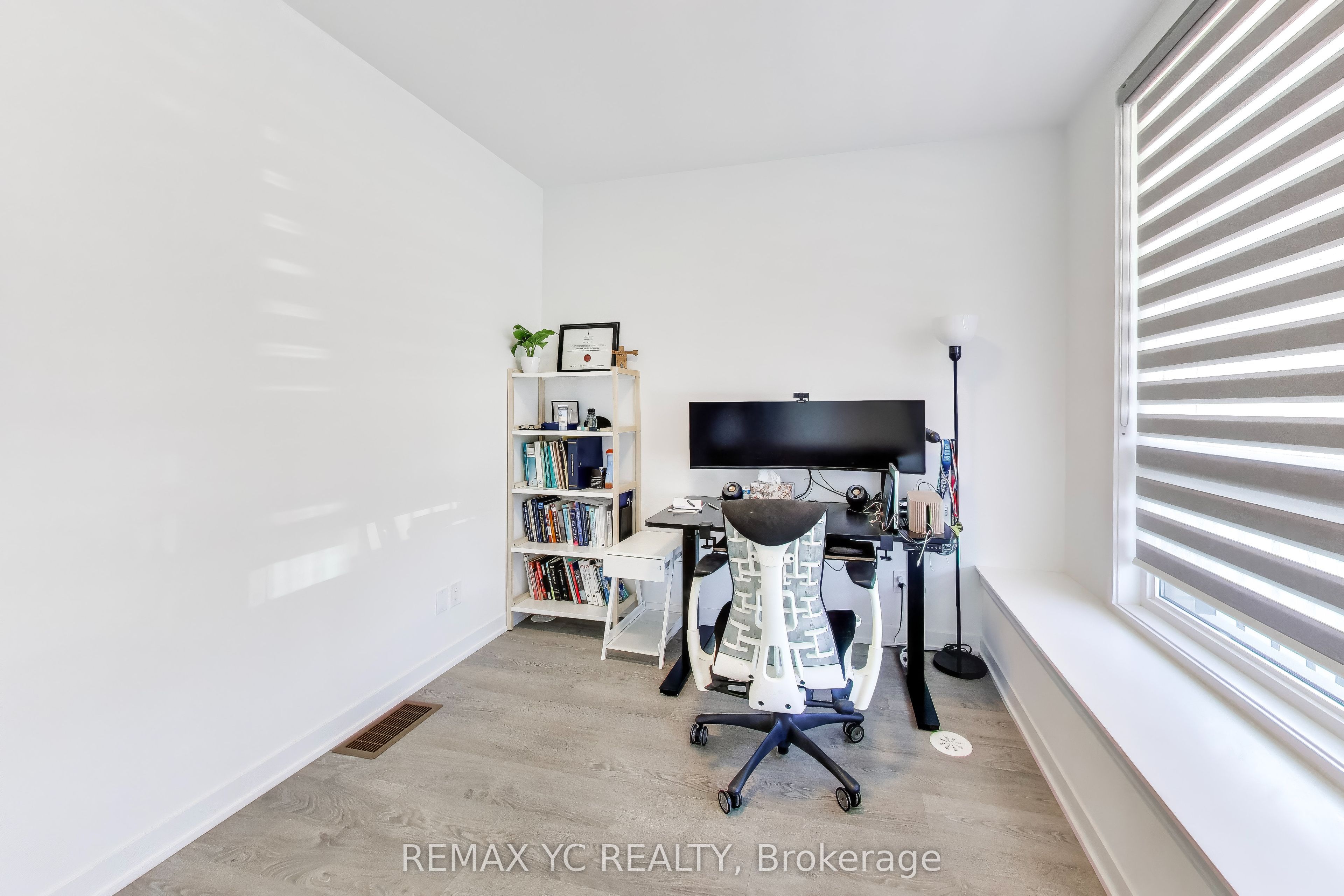 18 Deep Roots Terrace Property Photo 9