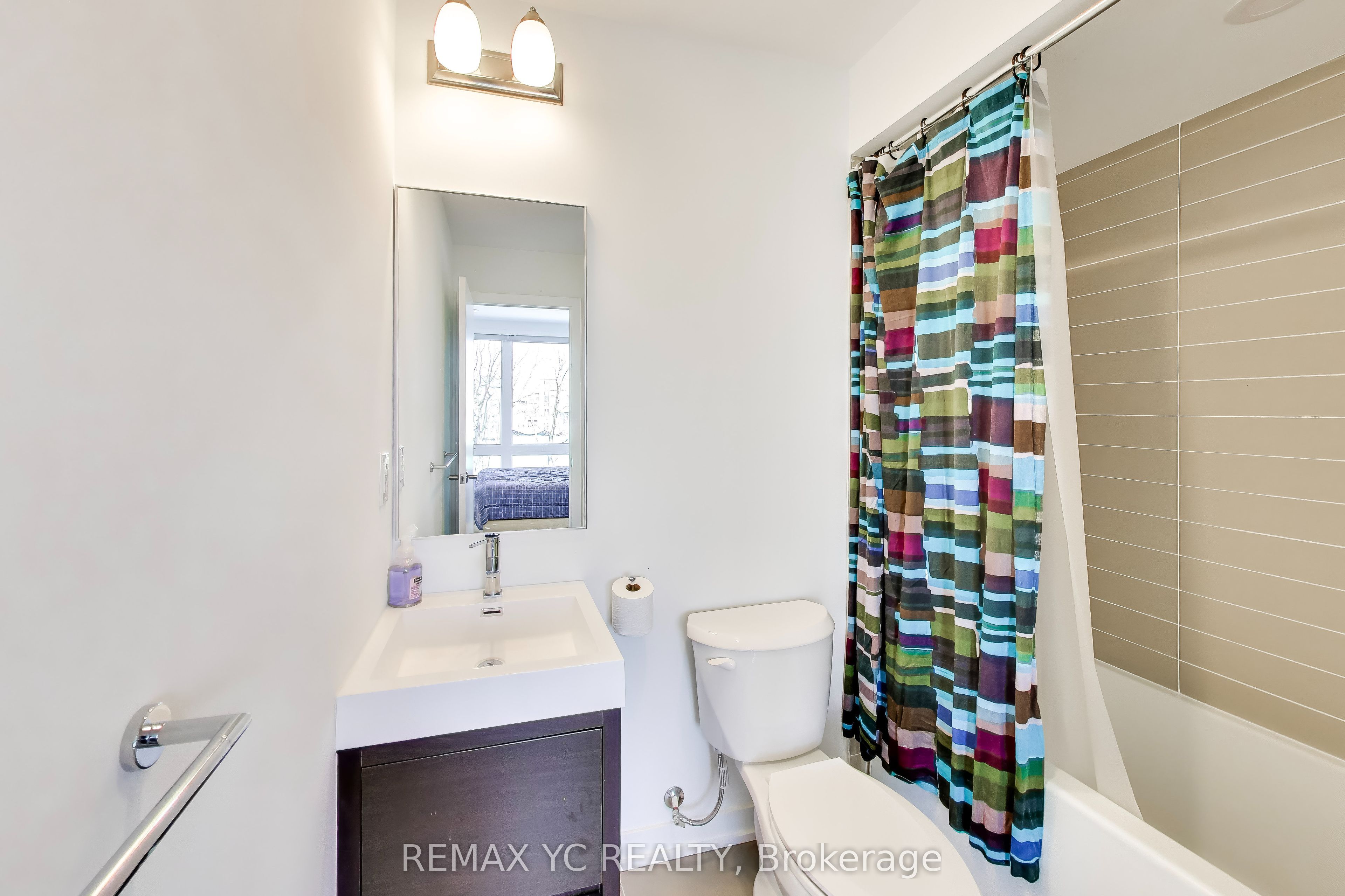 18 Deep Roots Terrace Property Photo 13