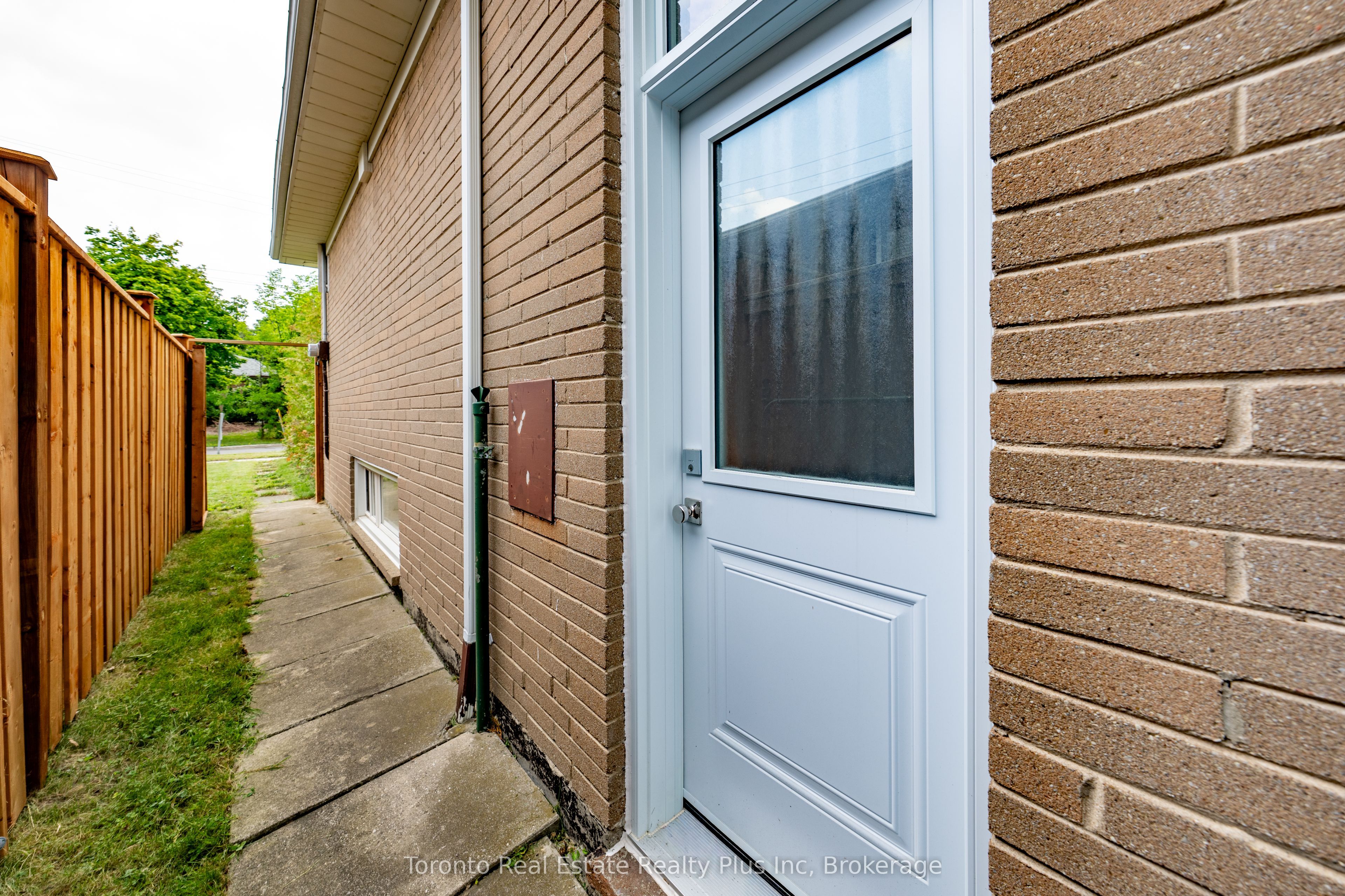 3 Blithfield Avenue Property Photo 33