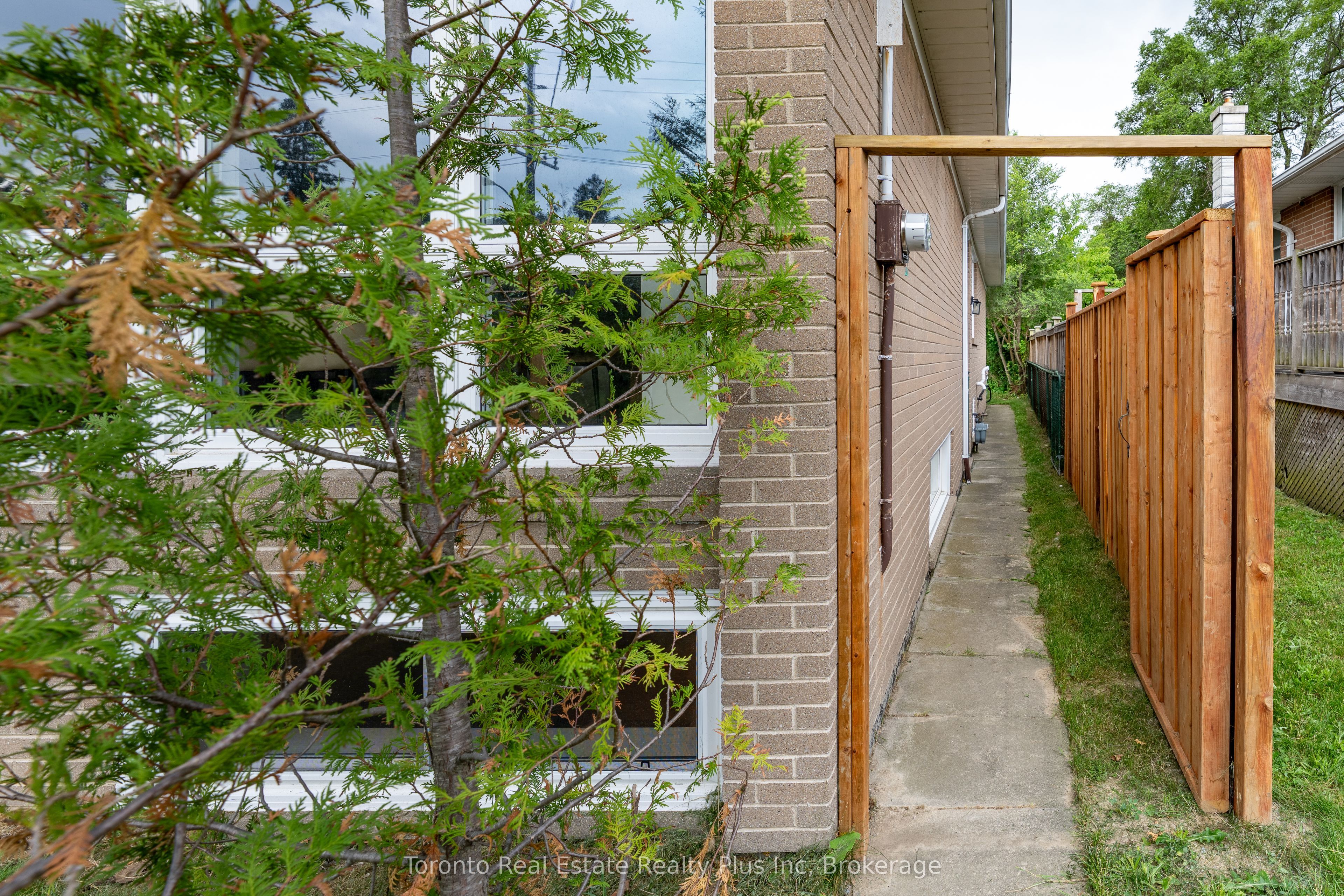 3 Blithfield Avenue Property Photo 35