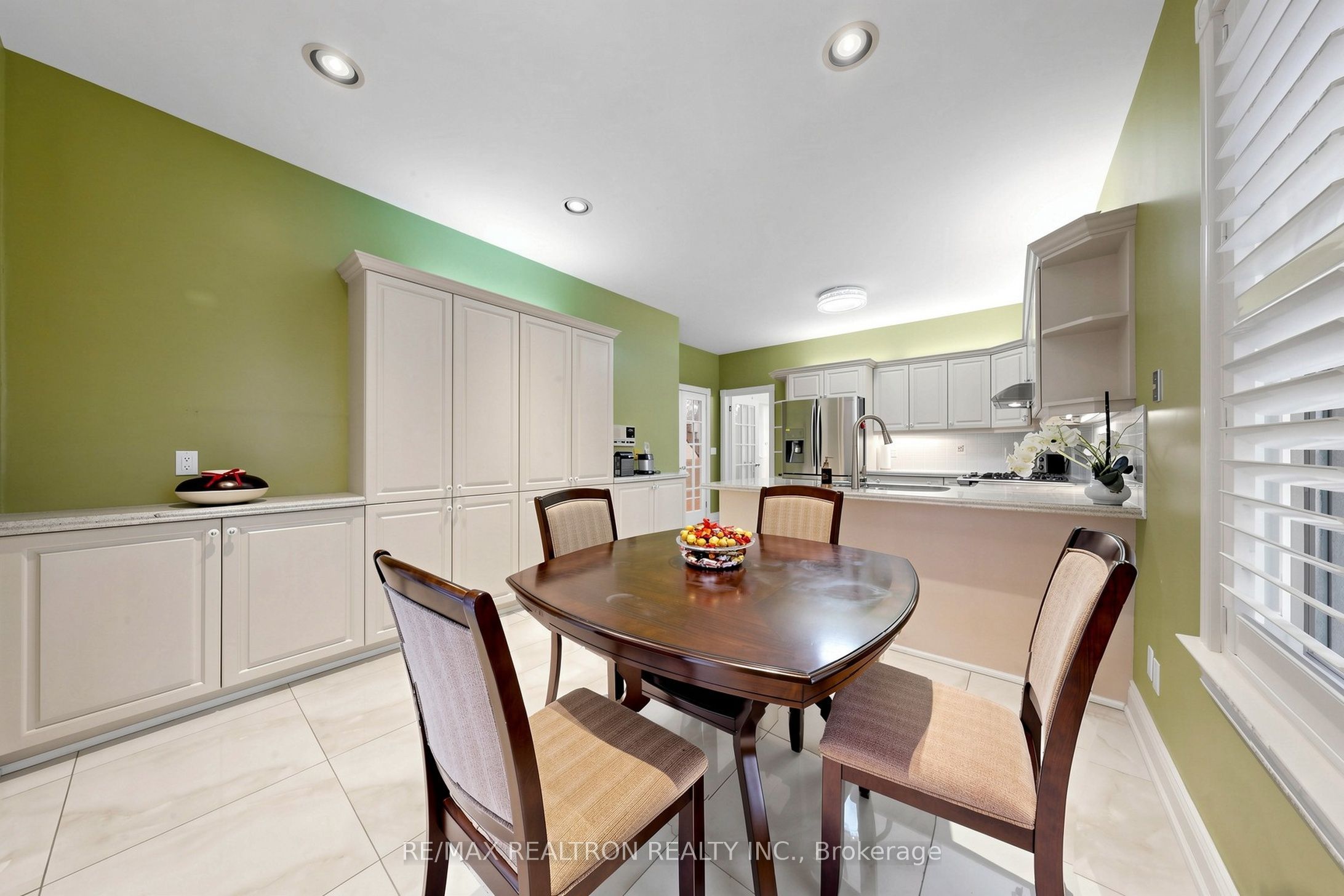352 Deloraine Avenue Property Photo 9