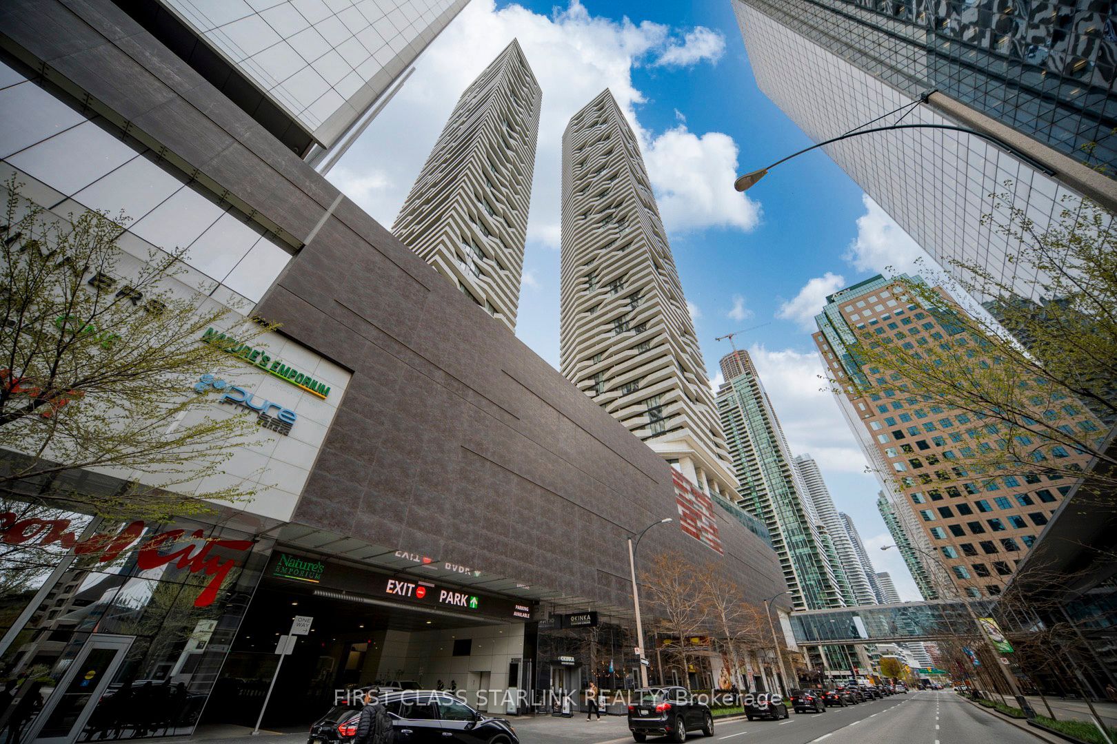 100 Harbour Street 2801 Property Photo 1