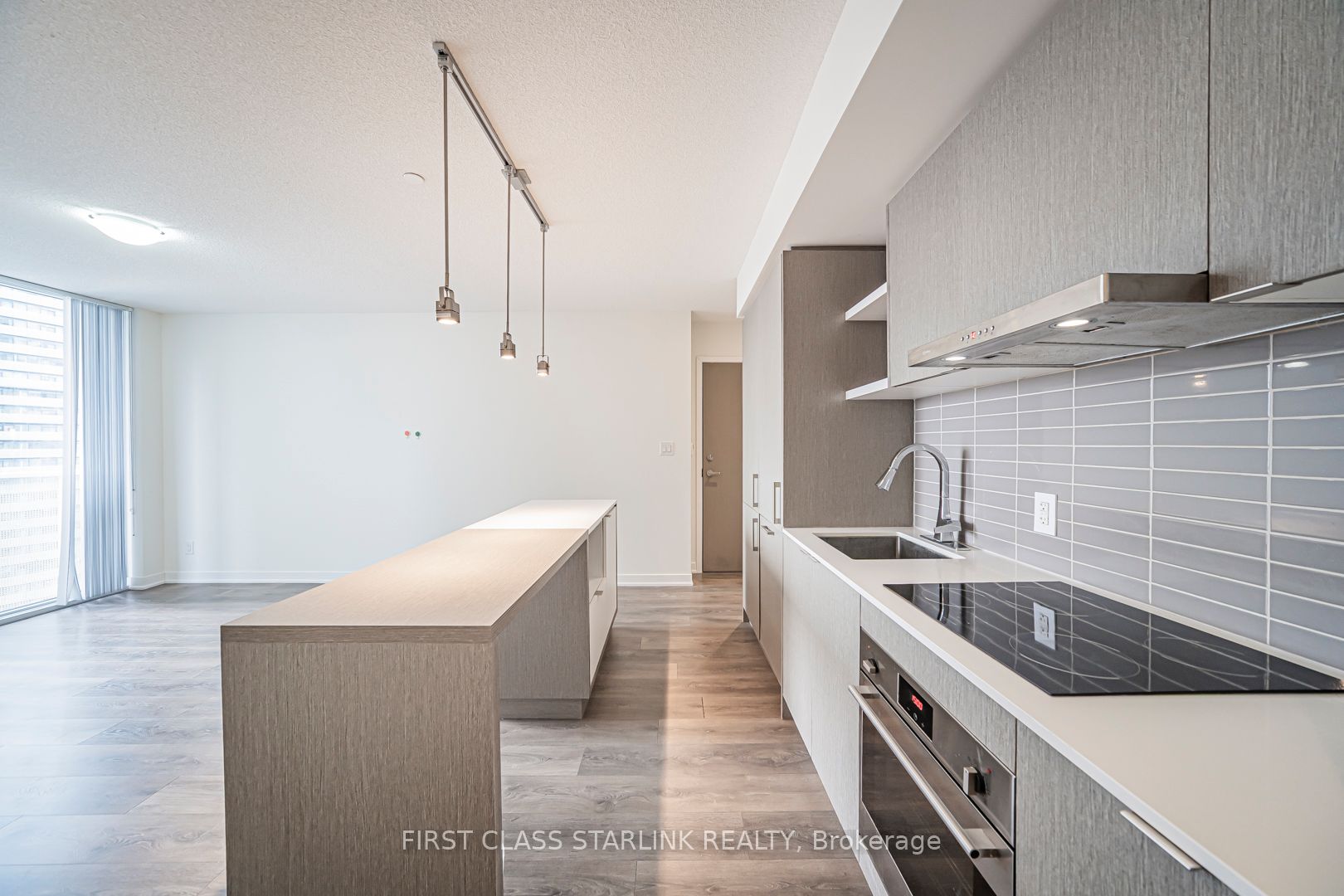 100 Harbour Street 2801 Property Photo 21