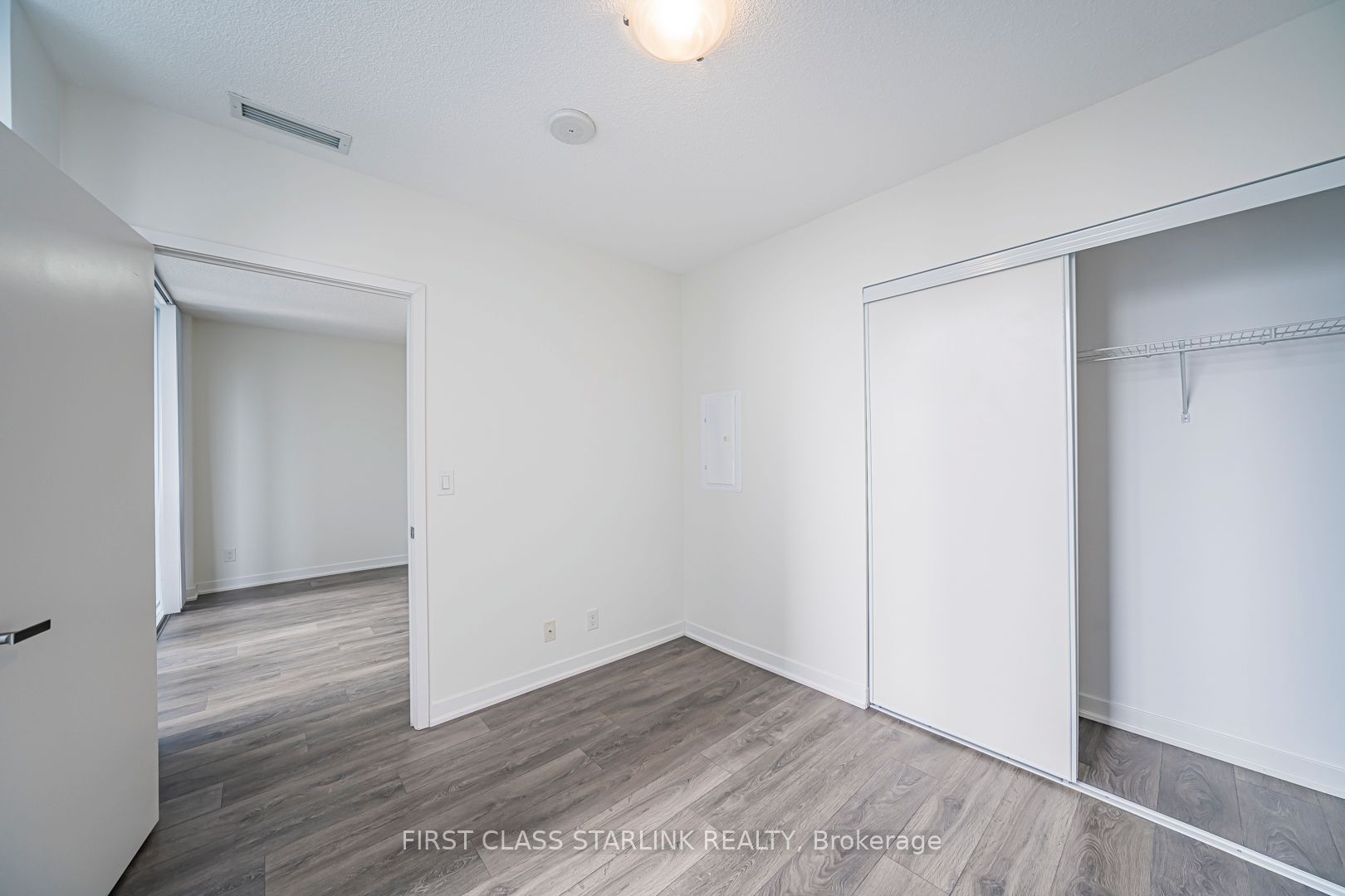 100 Harbour Street 2801 Property Photo 23