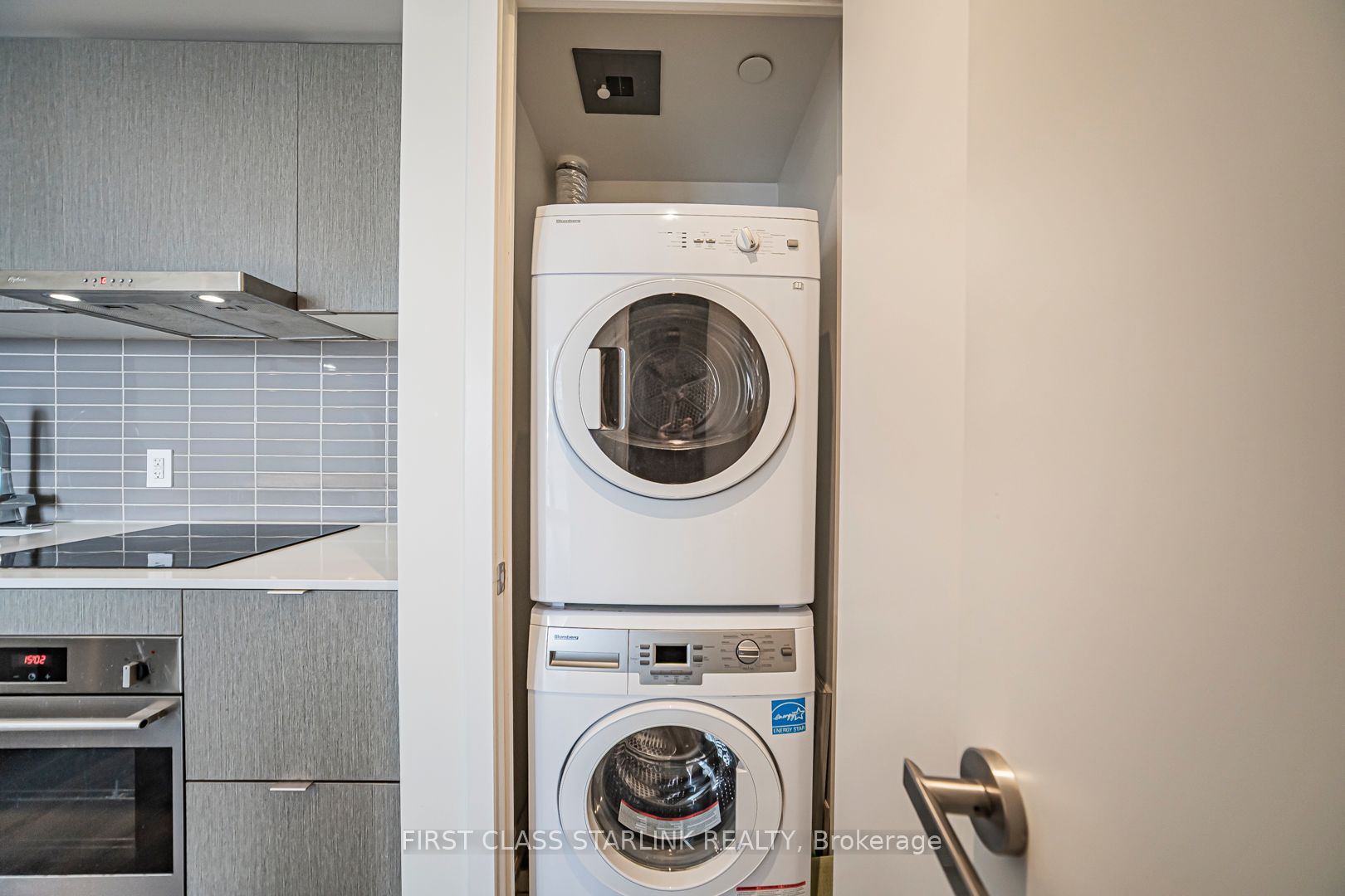 100 Harbour Street 2801 Property Photo 26