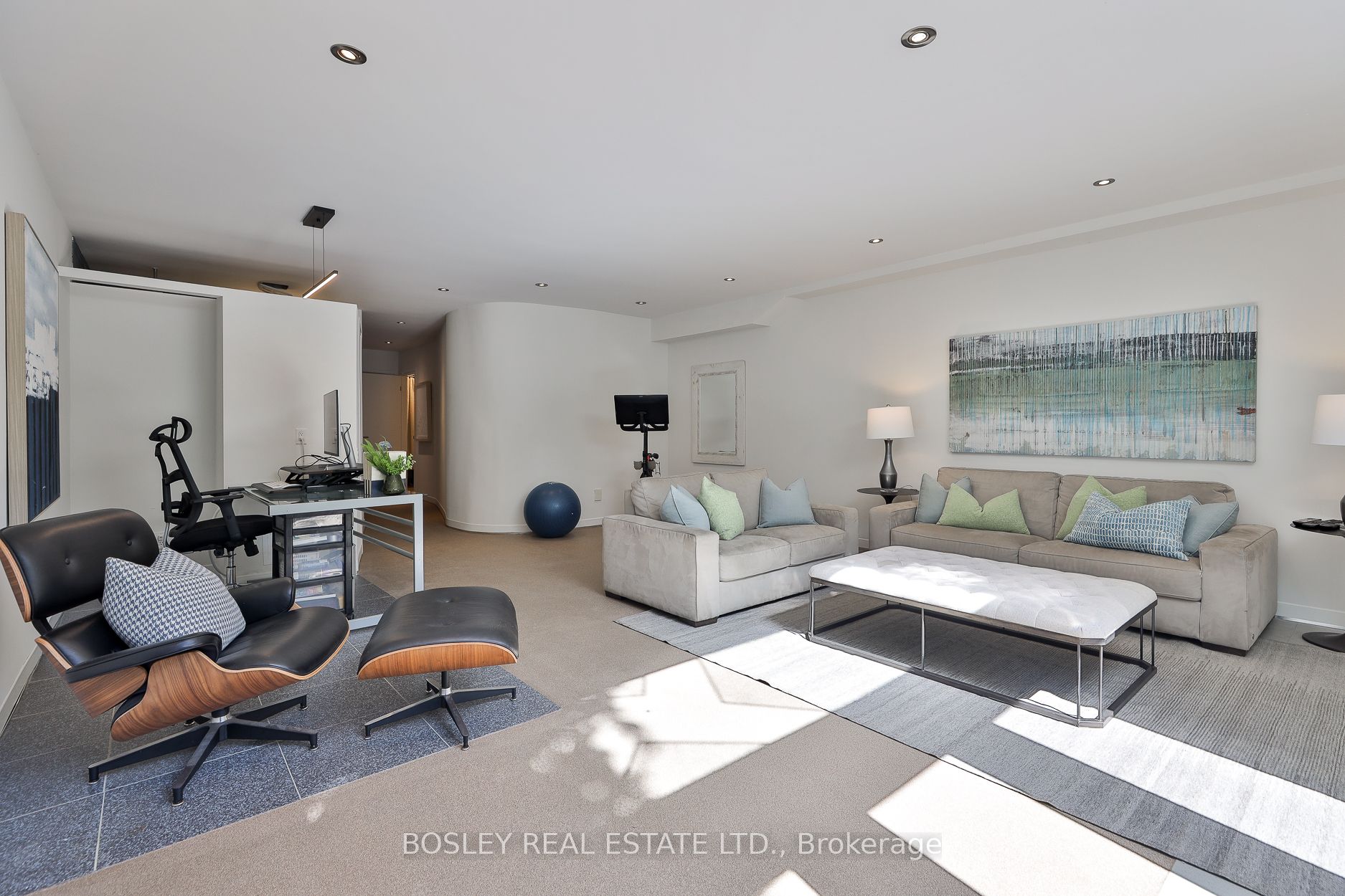 301 Keewatin Avenue Property Photo 41