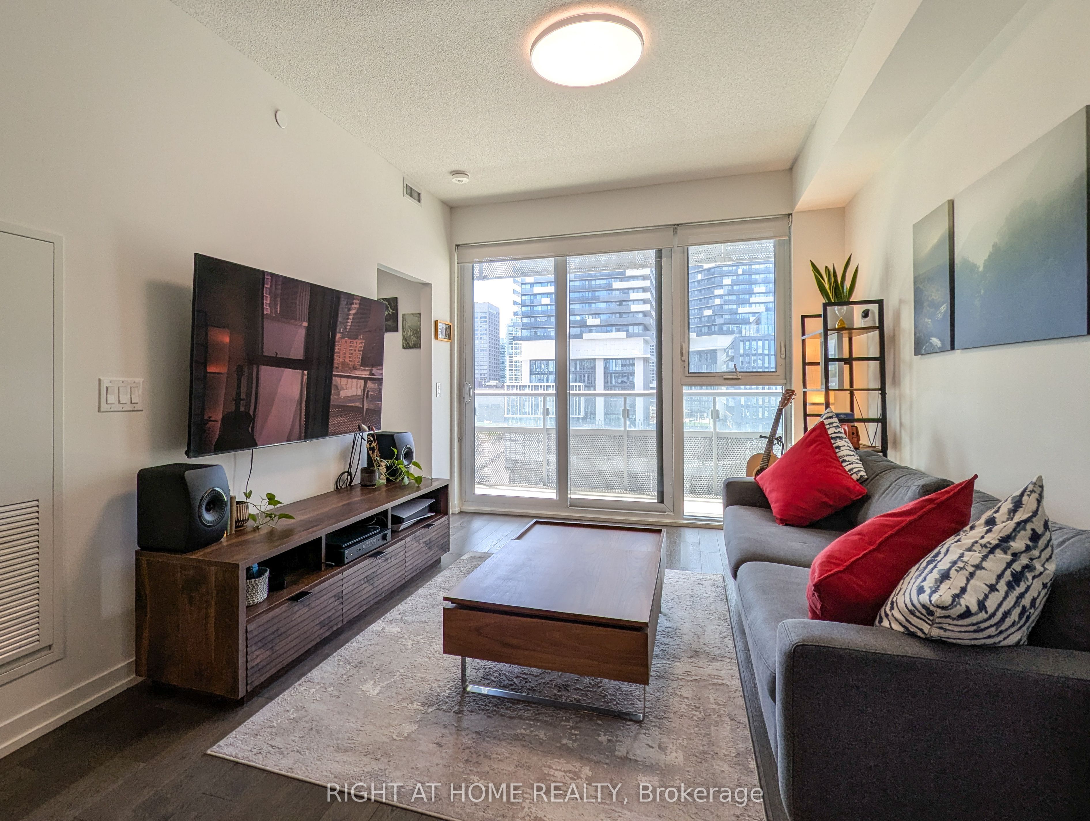 15 Lower Jarvis Street 609 Property Photo 7