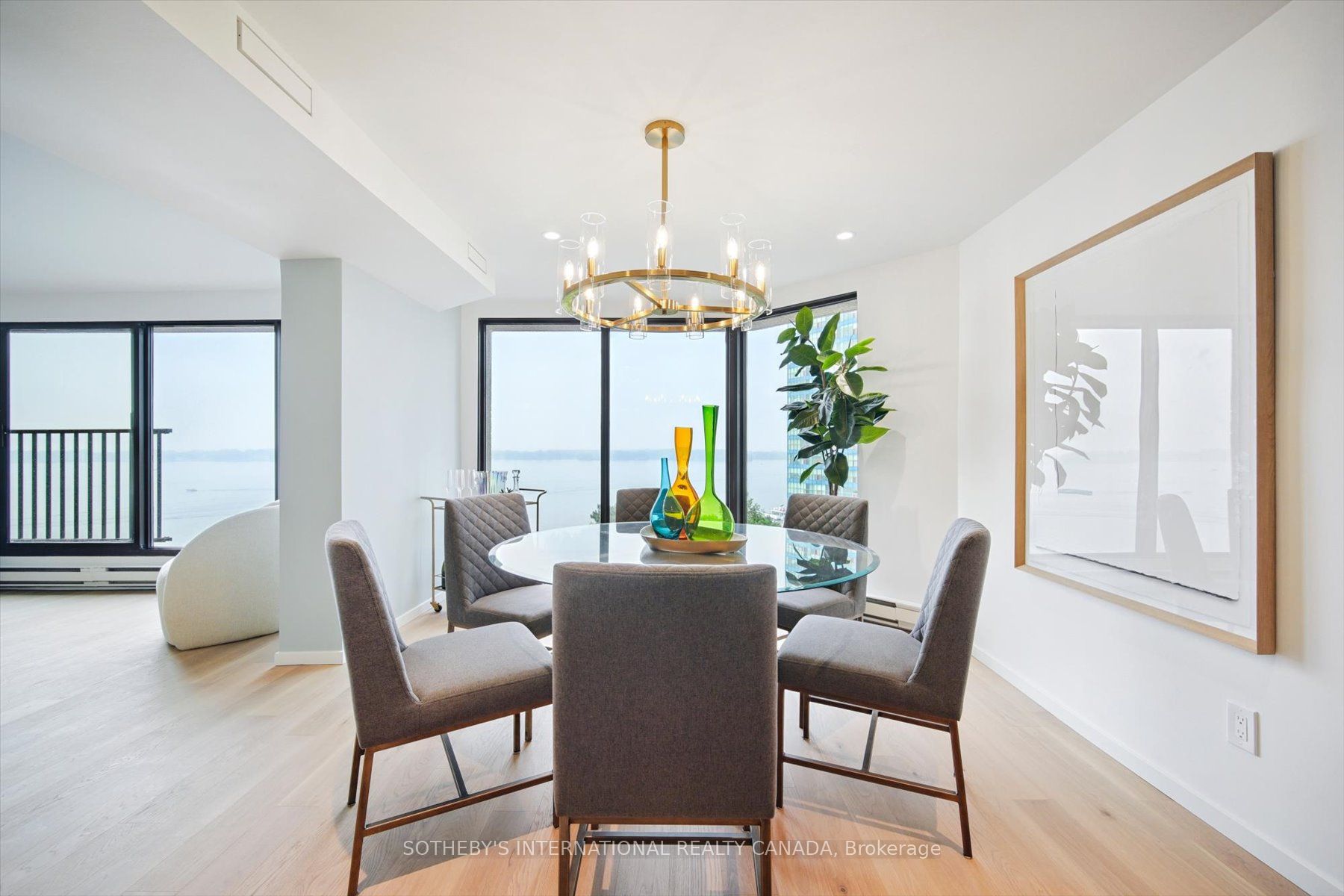 65 Harbour Square 1110 Property Photo 2