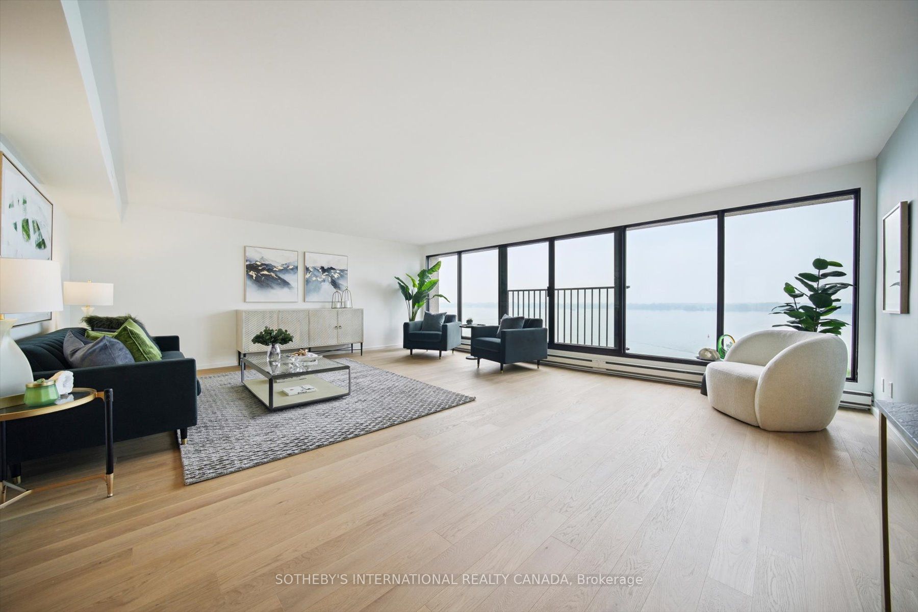 65 Harbour Square 1110 Property Photo 4