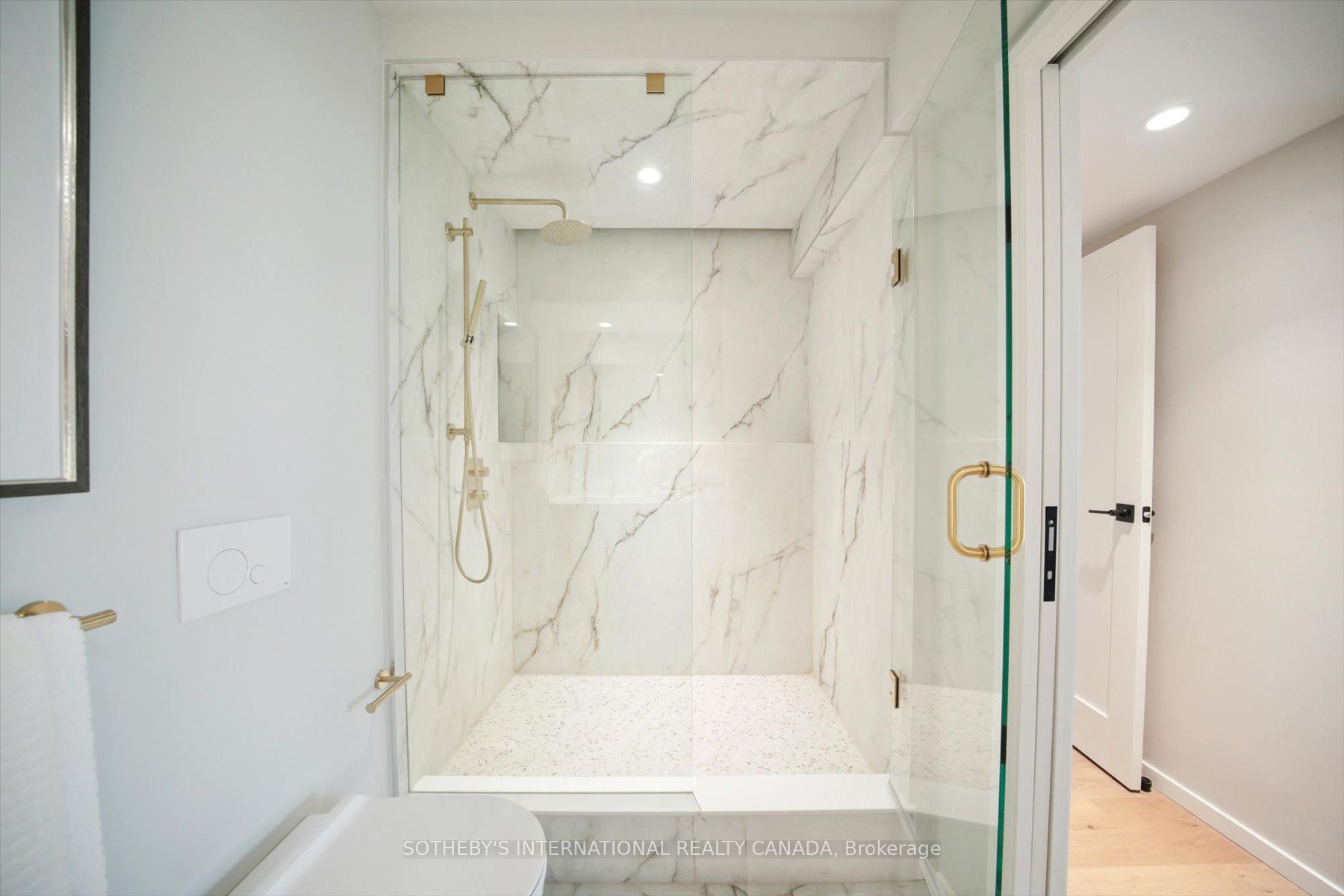 65 Harbour Square 1110 Property Photo 15