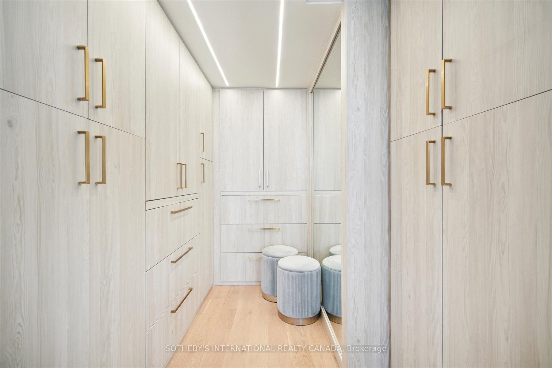 65 Harbour Square 1110 Property Photo 16