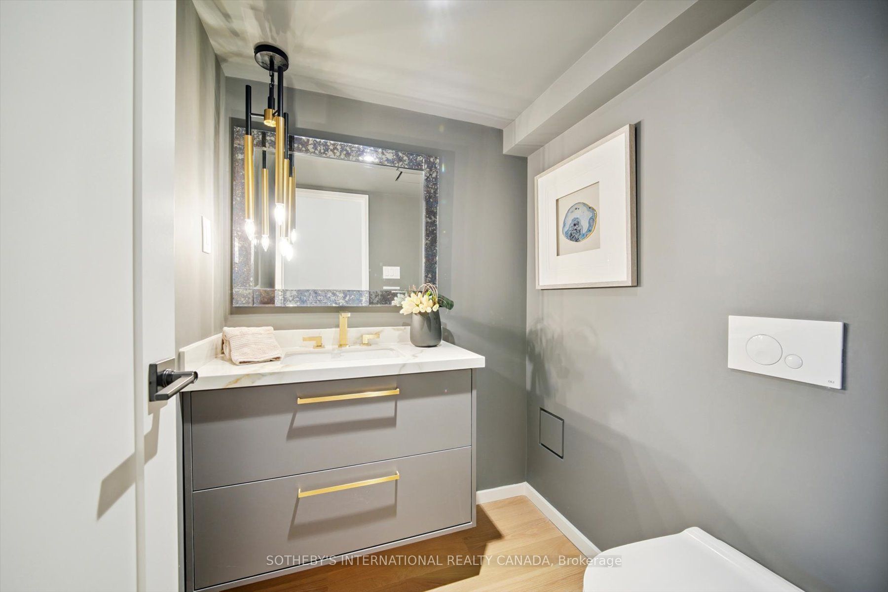 65 Harbour Square 1110 Property Photo 19