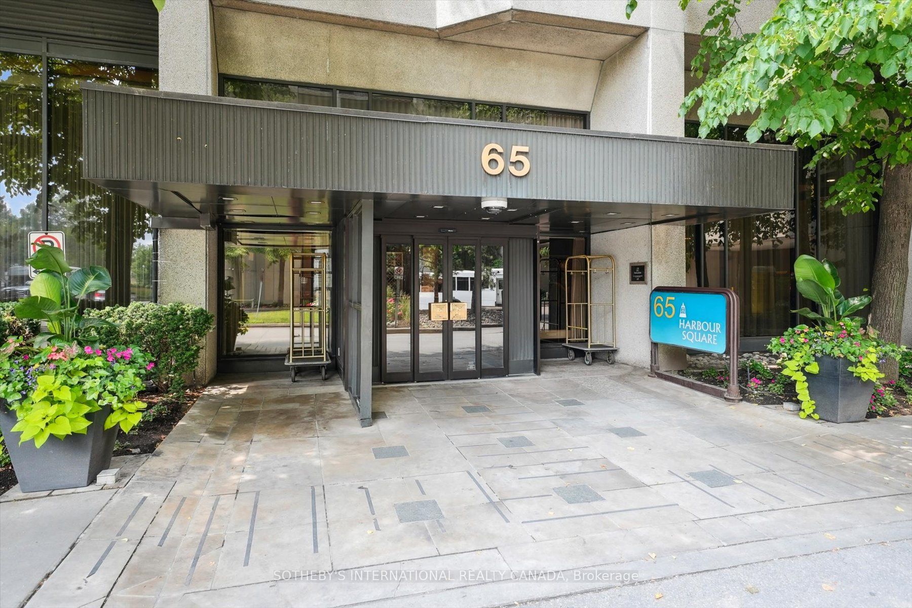 65 Harbour Square 1110 Property Photo 21