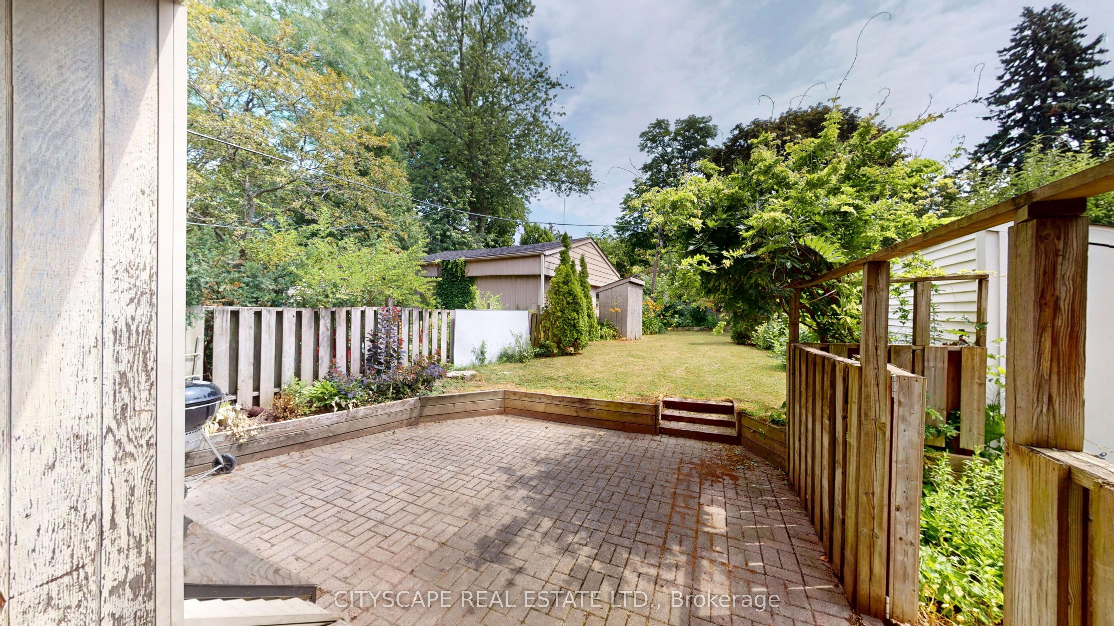 25 Oswald Crescent Property Photo 41