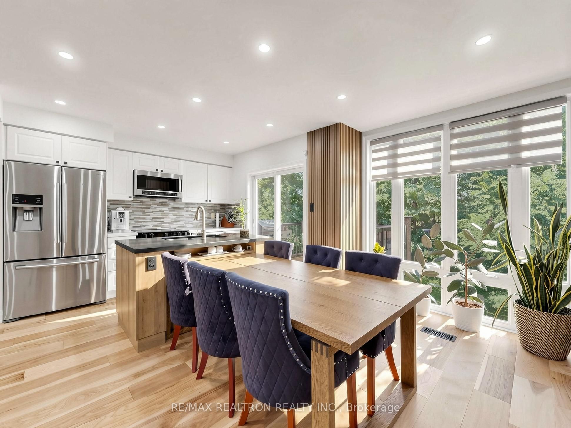 68 Dallimore Circle Property Photo 3