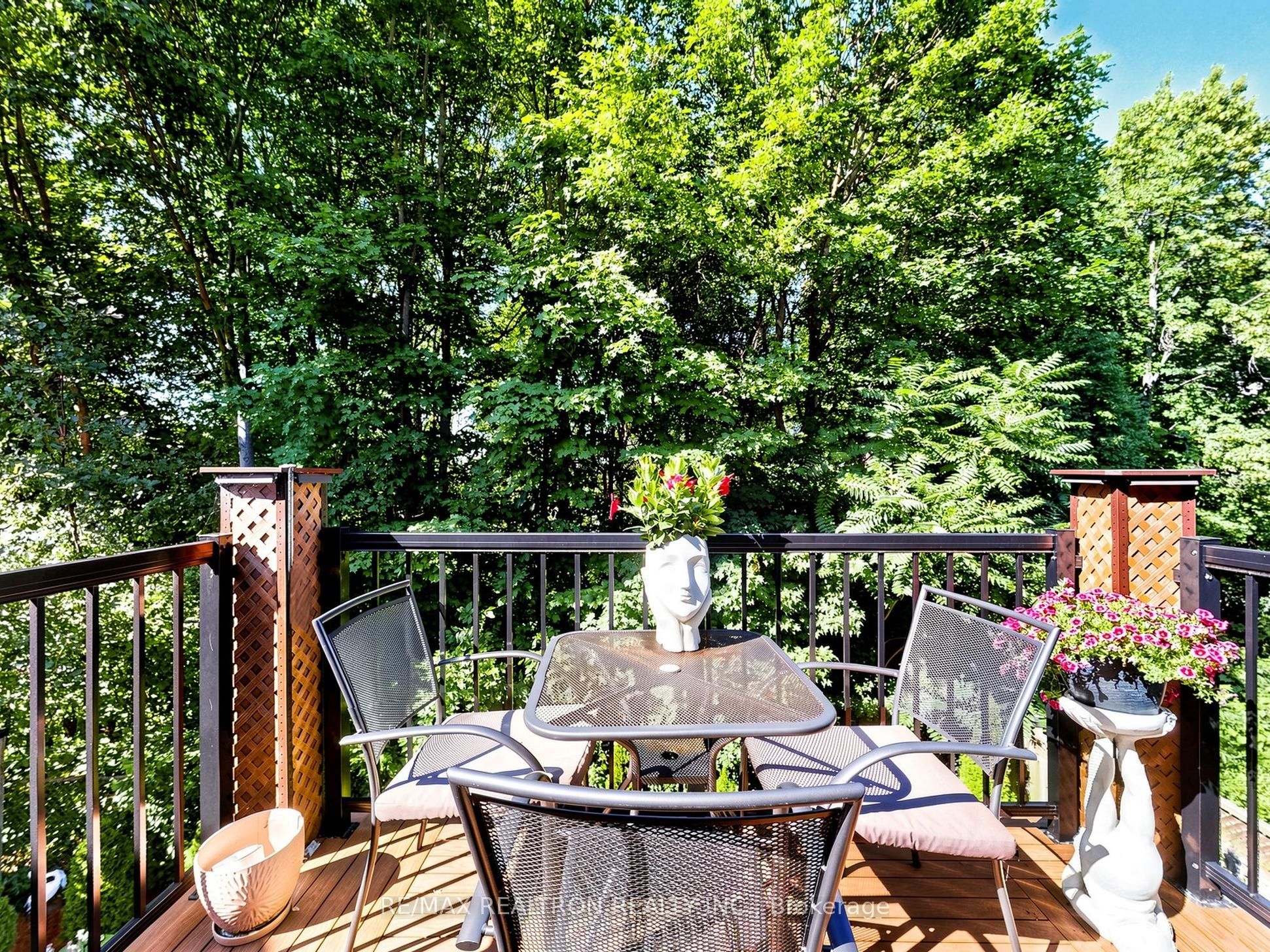 68 Dallimore Circle Property Photo 10