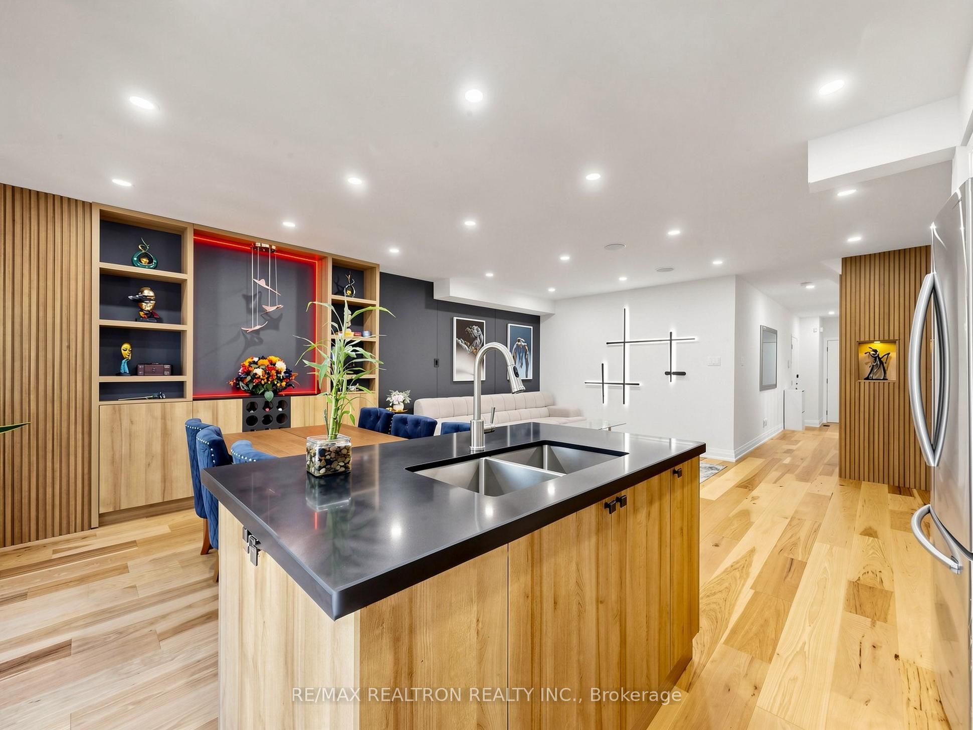 68 Dallimore Circle Property Photo 11