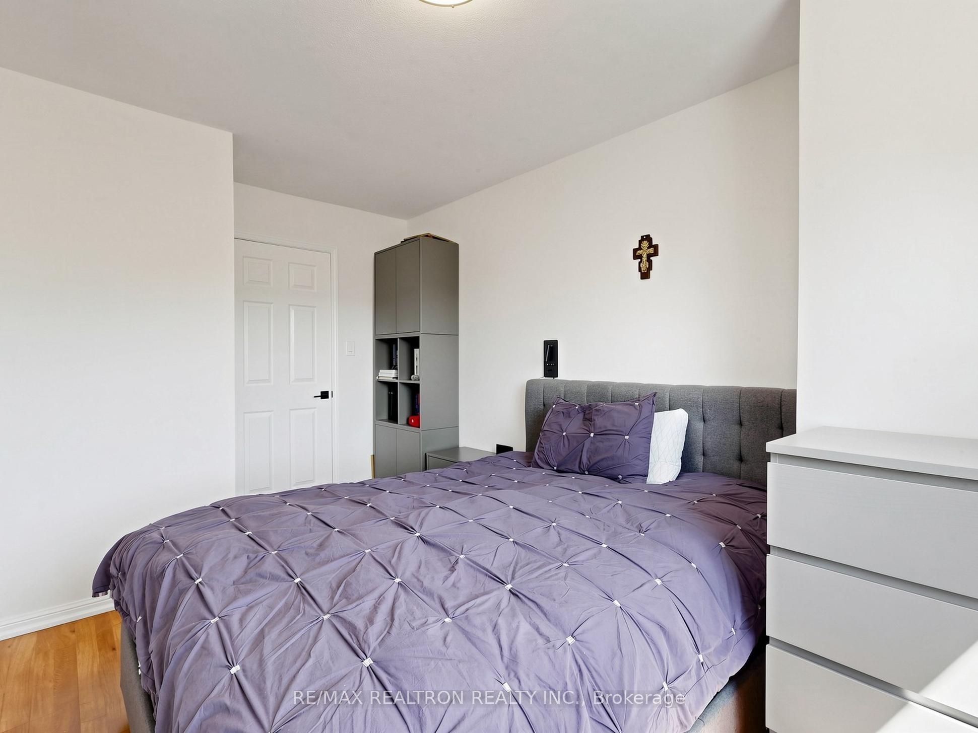 68 Dallimore Circle Property Photo 24