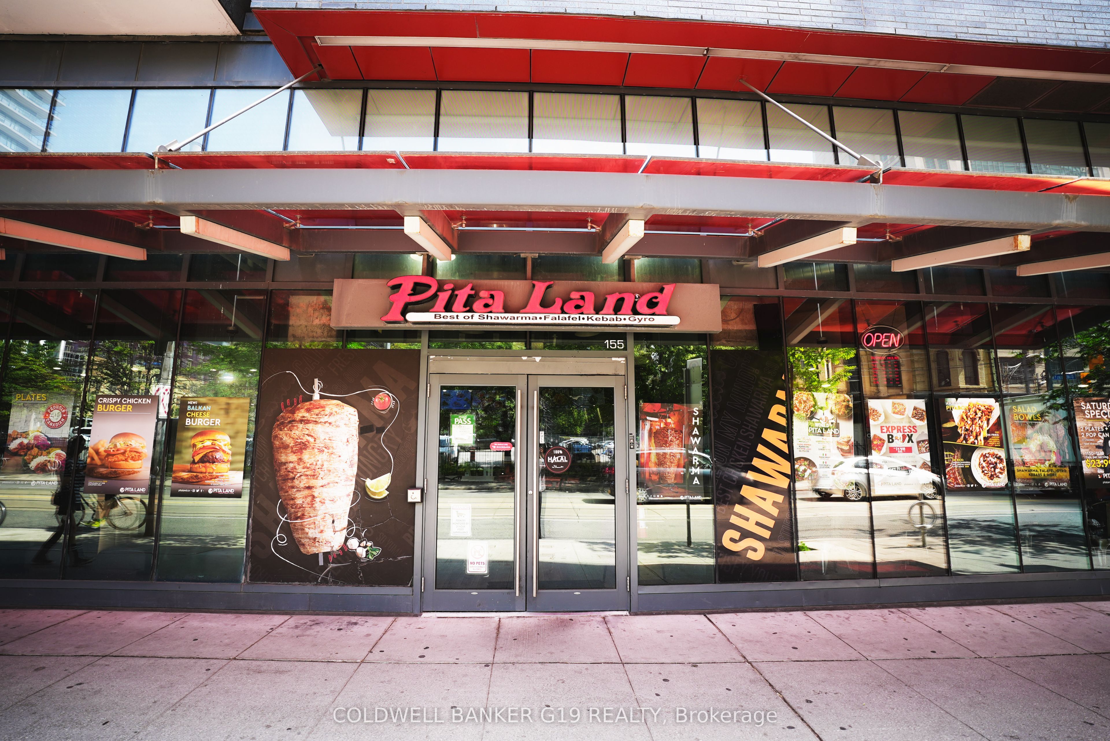 155 Dundas Street E