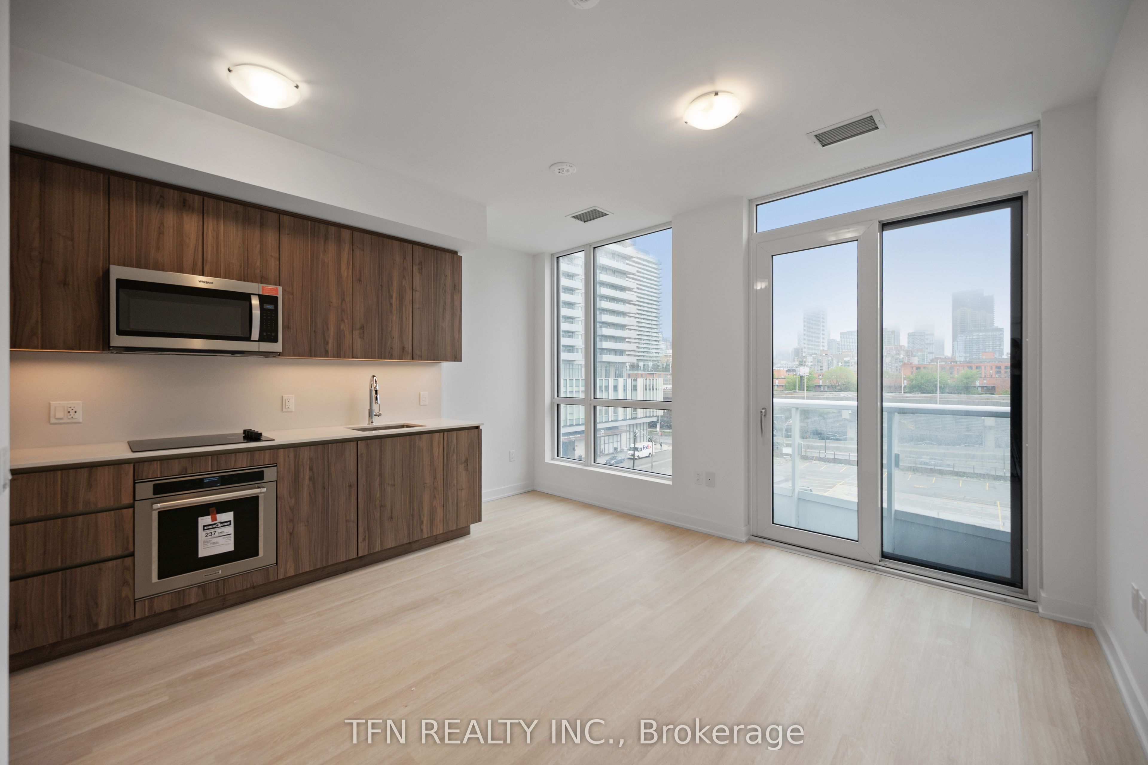 15 Richardson Street 504 Property Photo 1